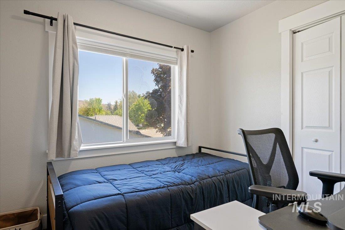 property viewer photo 18