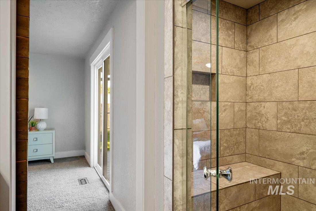 property viewer photo 9
