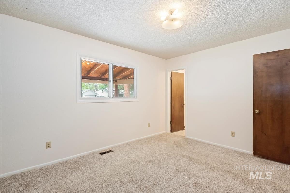 property viewer photo 18