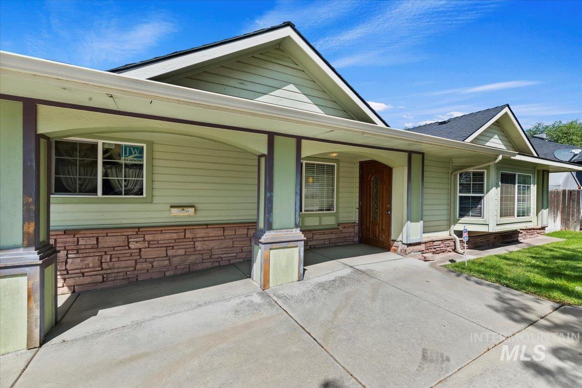 main property photo 4