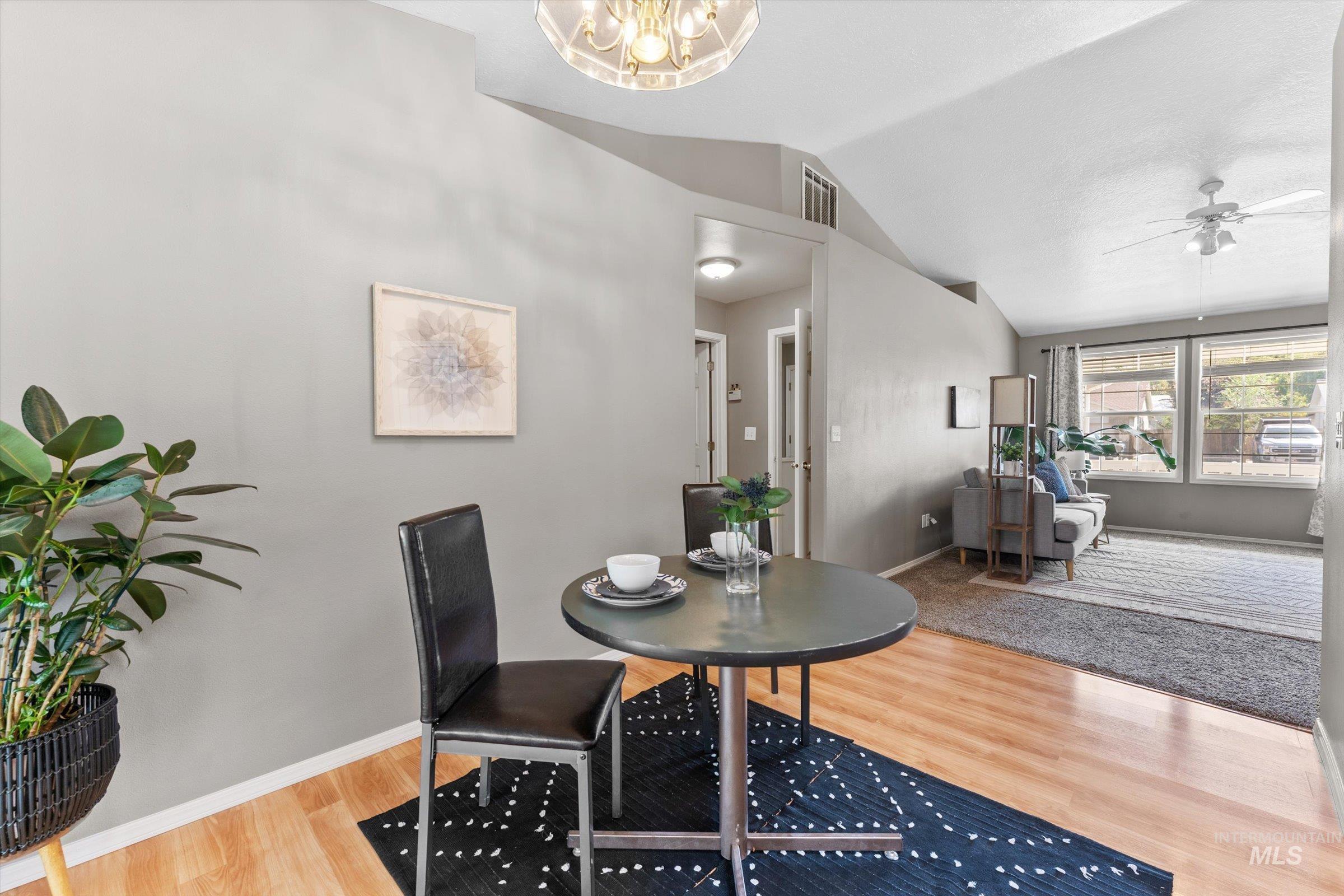 property viewer photo 7