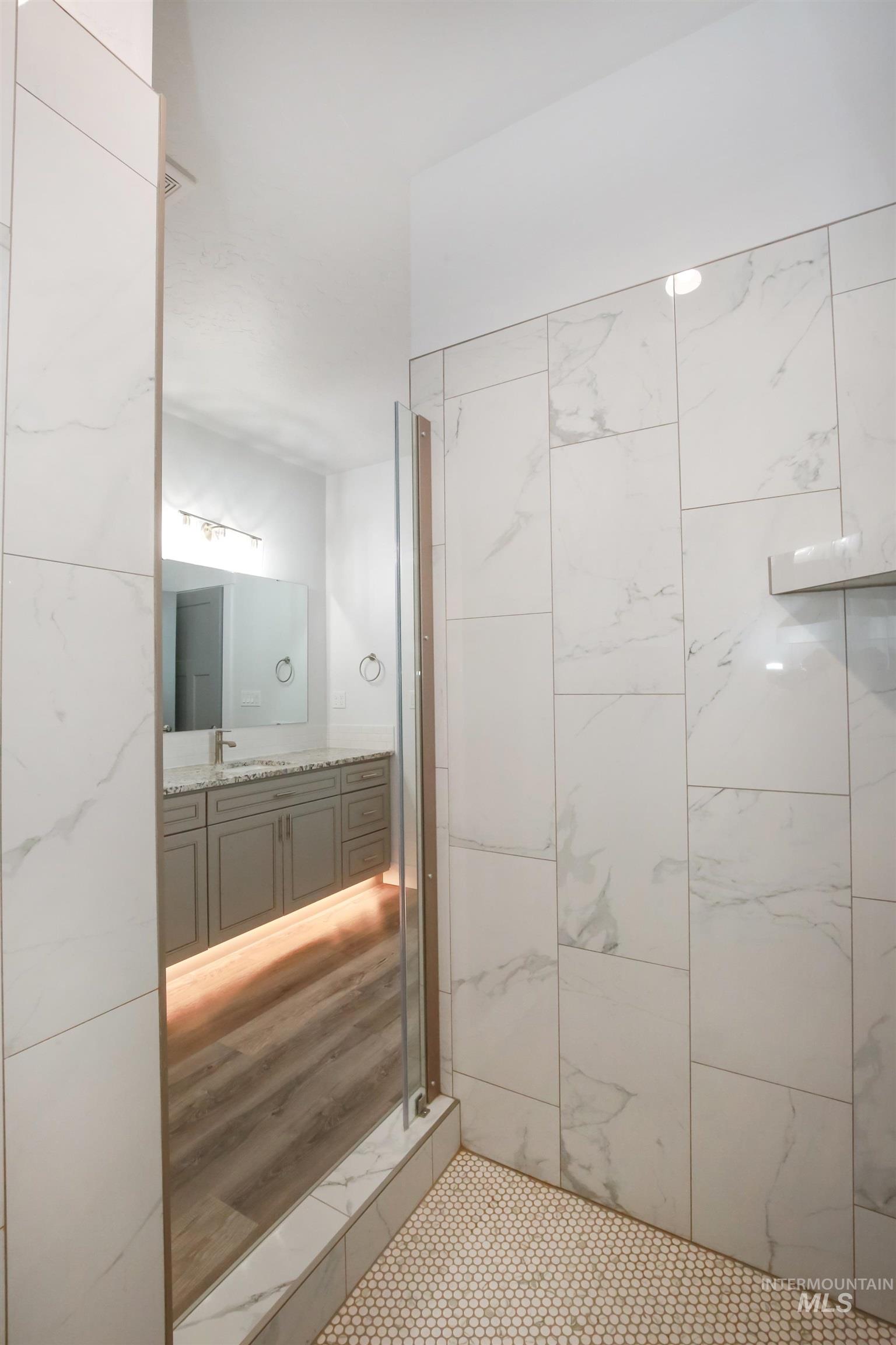 property viewer photo 17