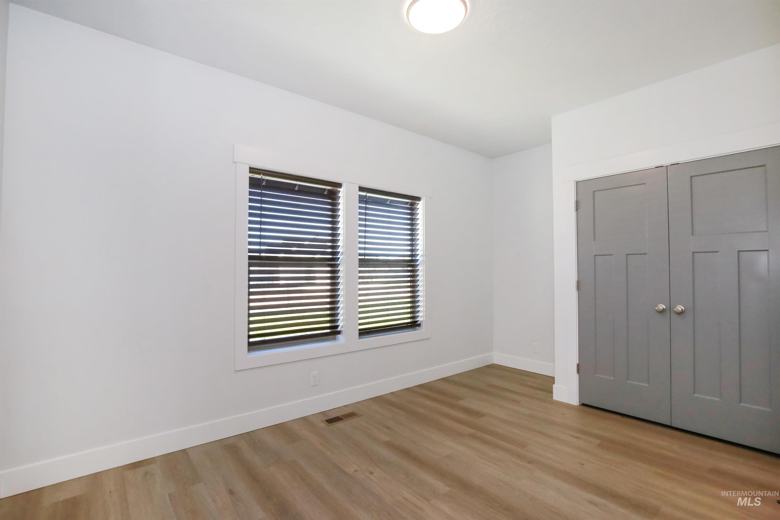 property viewer photo 22