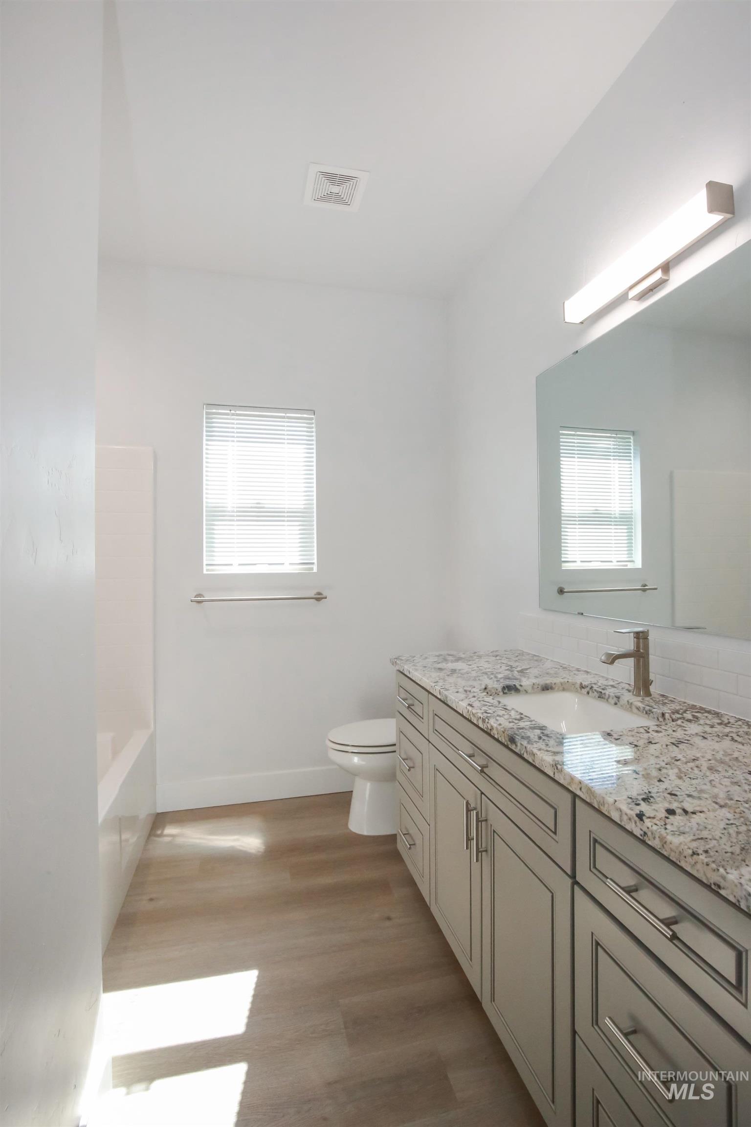 property viewer photo 24