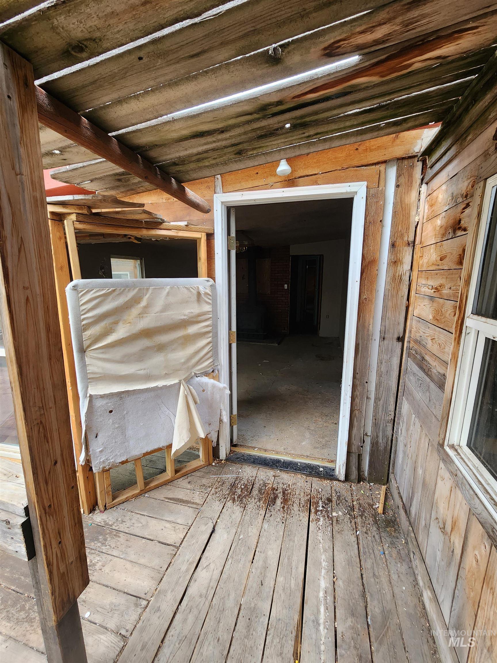 property viewer photo 2