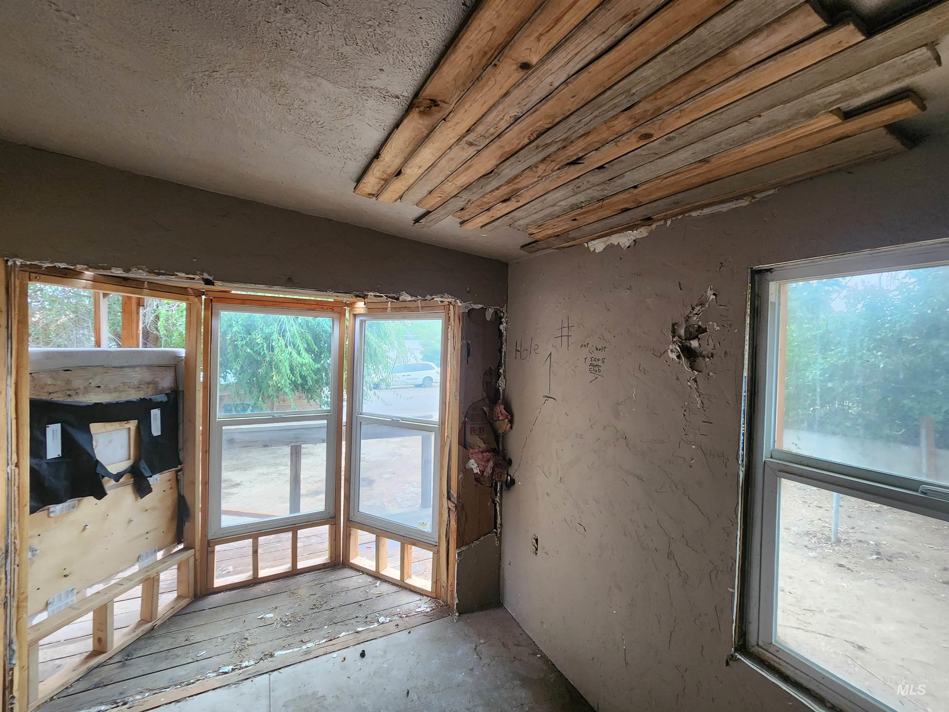 property viewer photo 4
