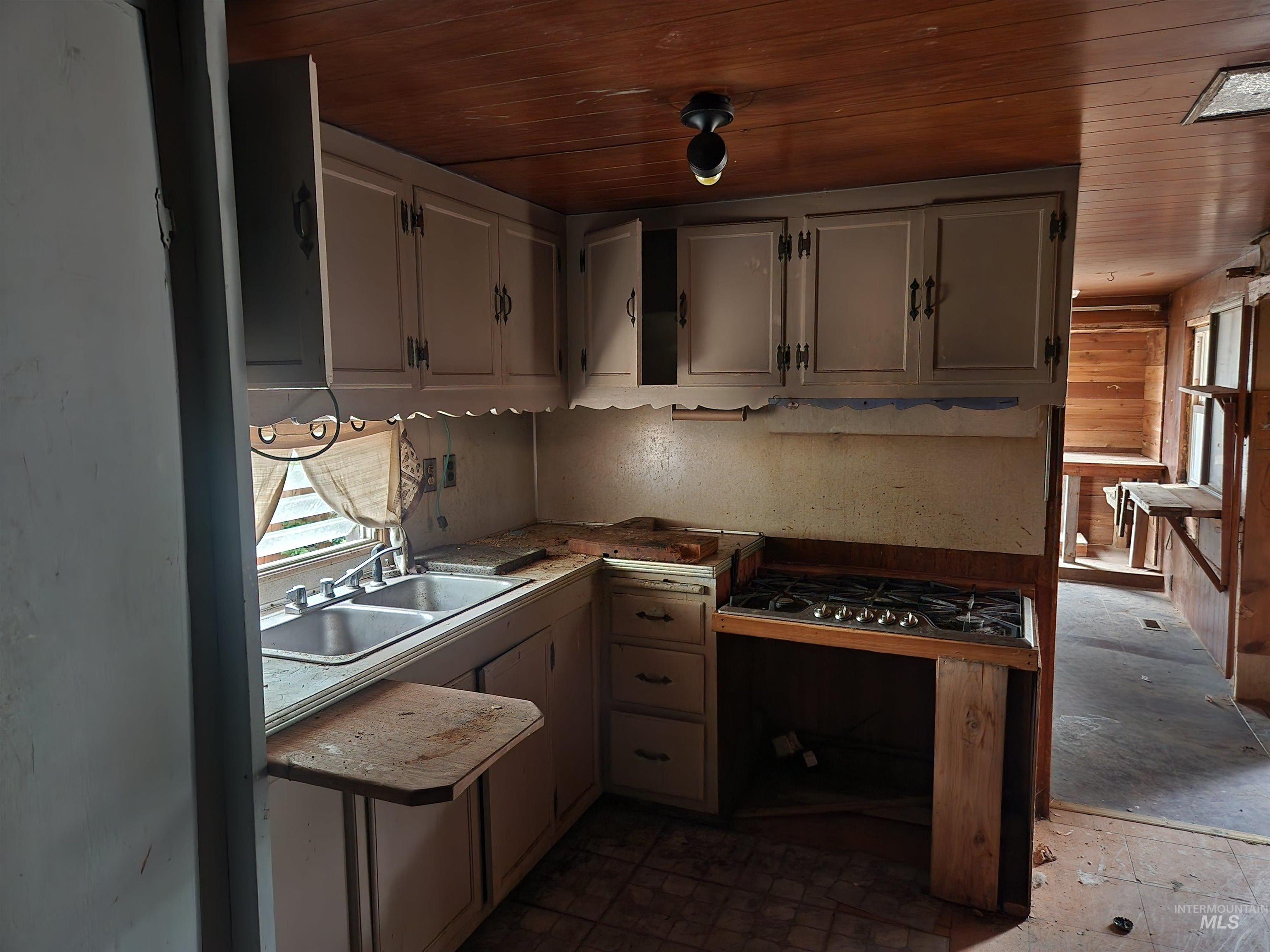 property viewer photo 6