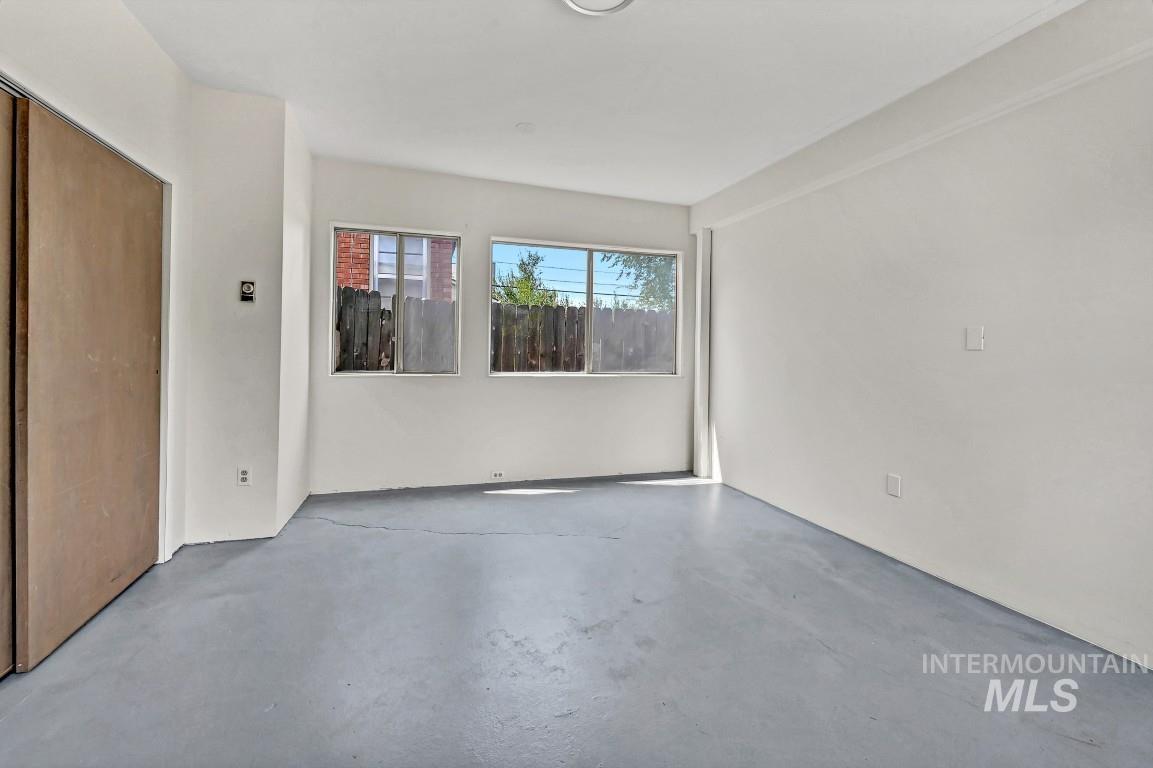 property viewer photo 13