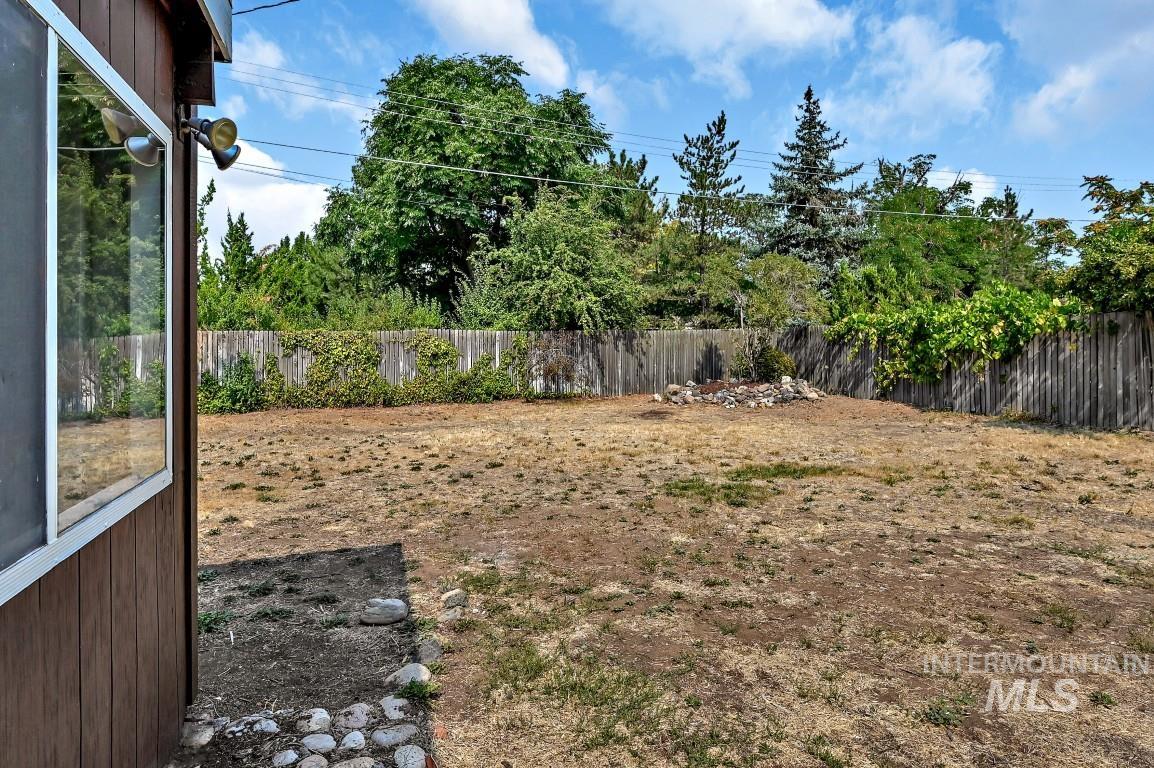 property viewer photo 23