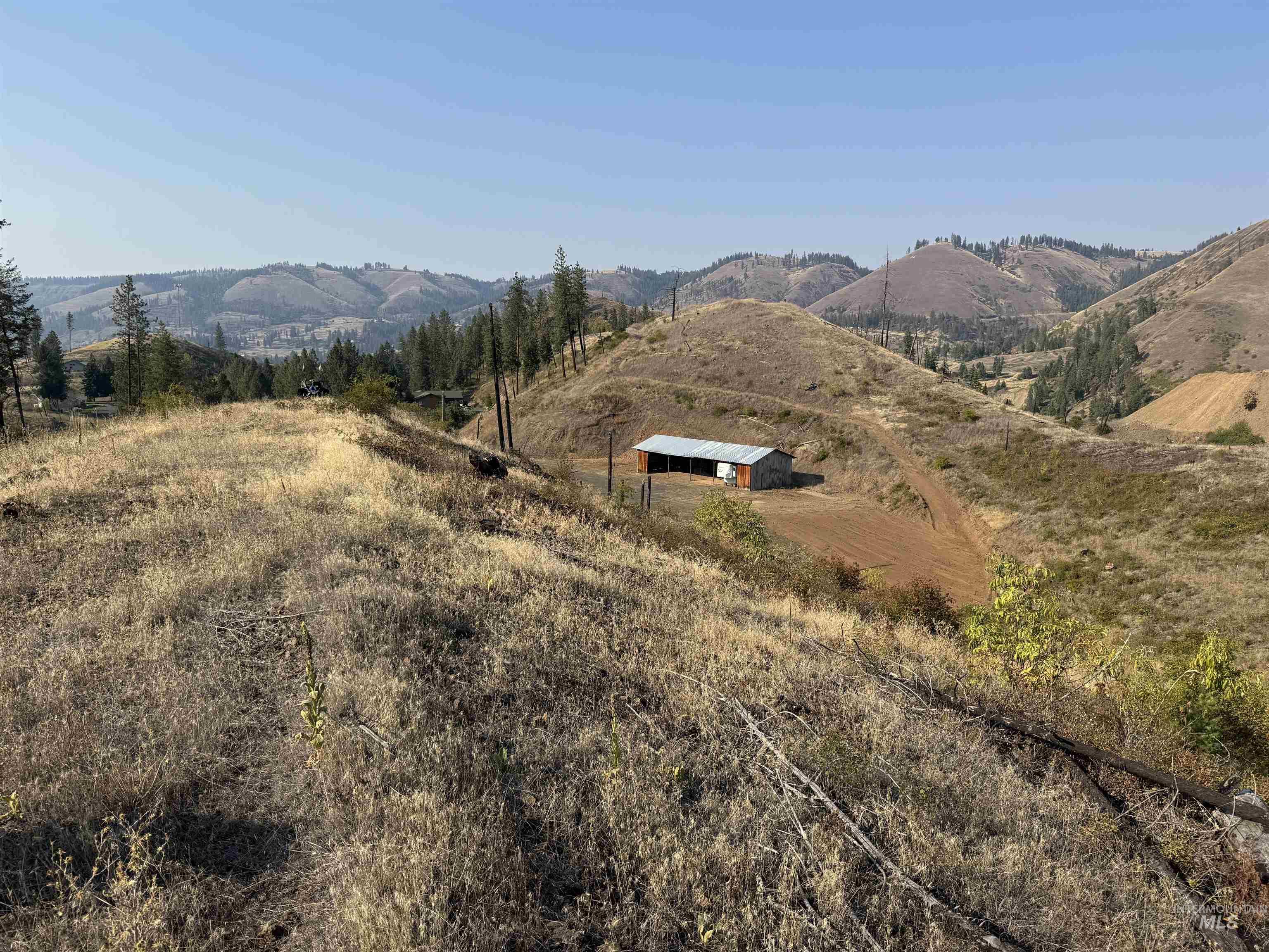 main property photo 18