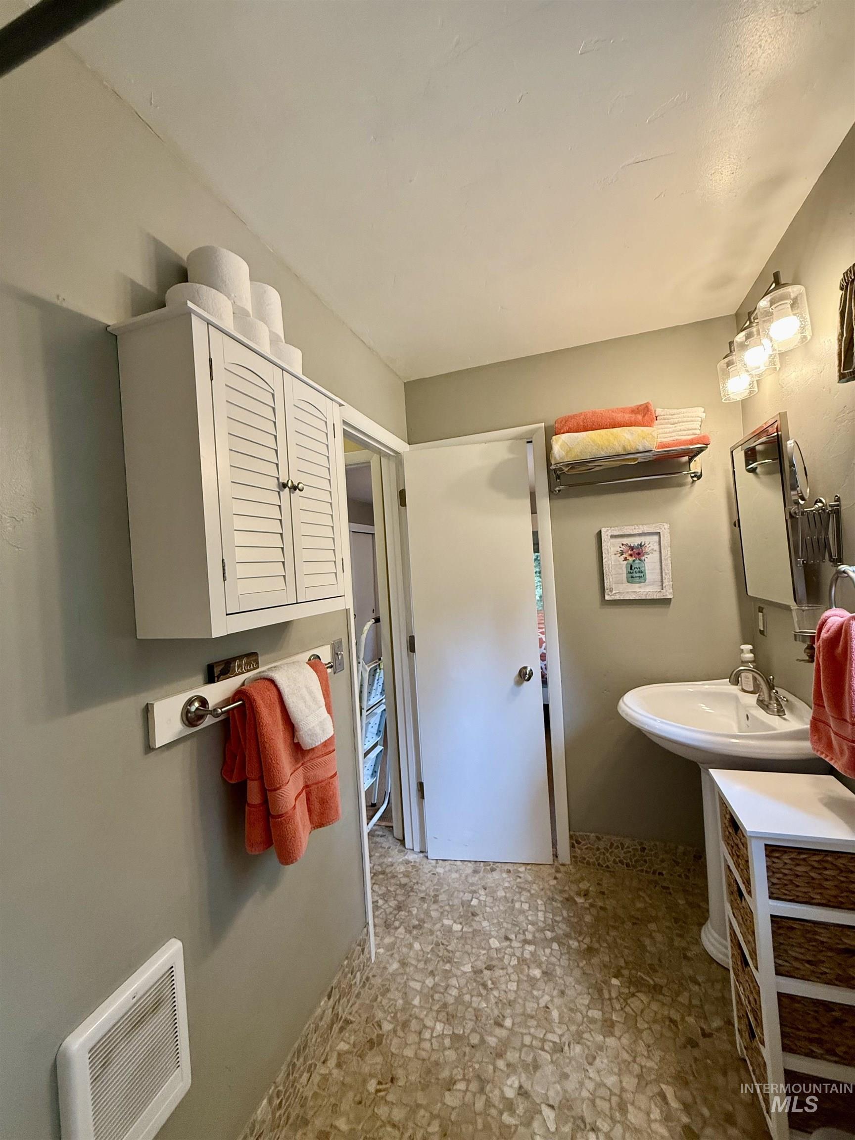 property viewer photo 17