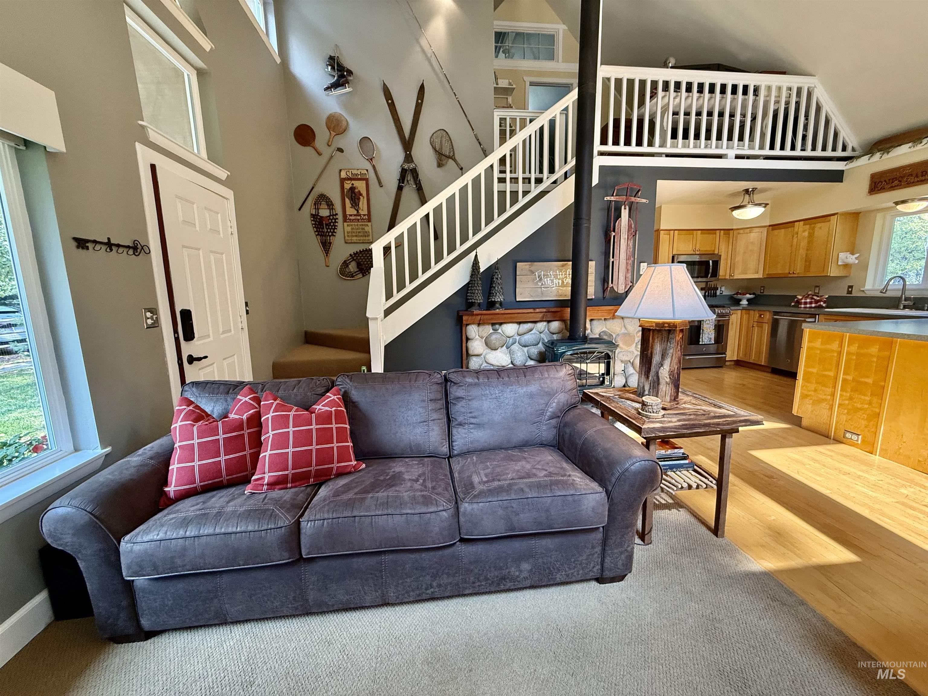 property viewer photo 4