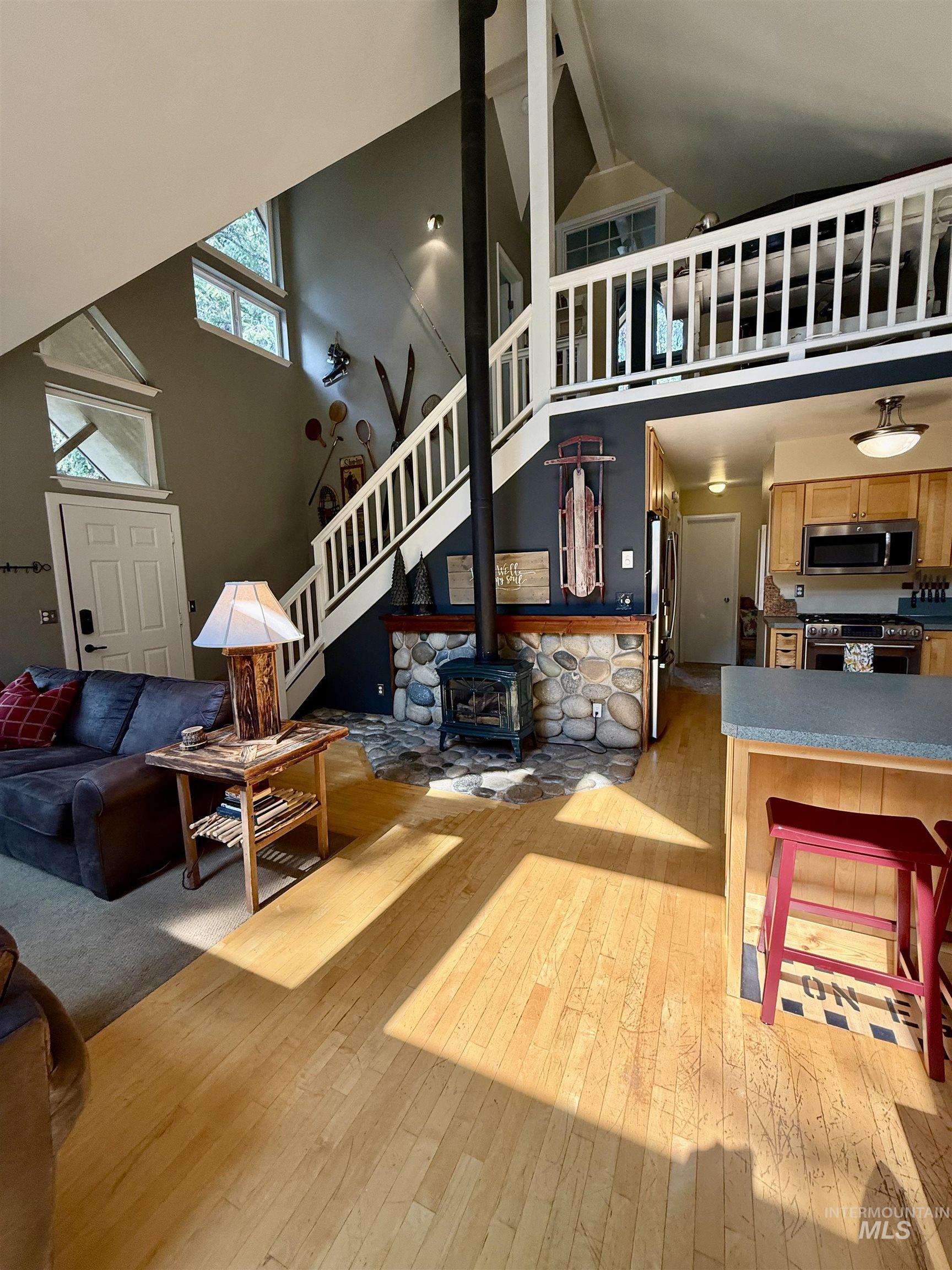 property viewer photo 5