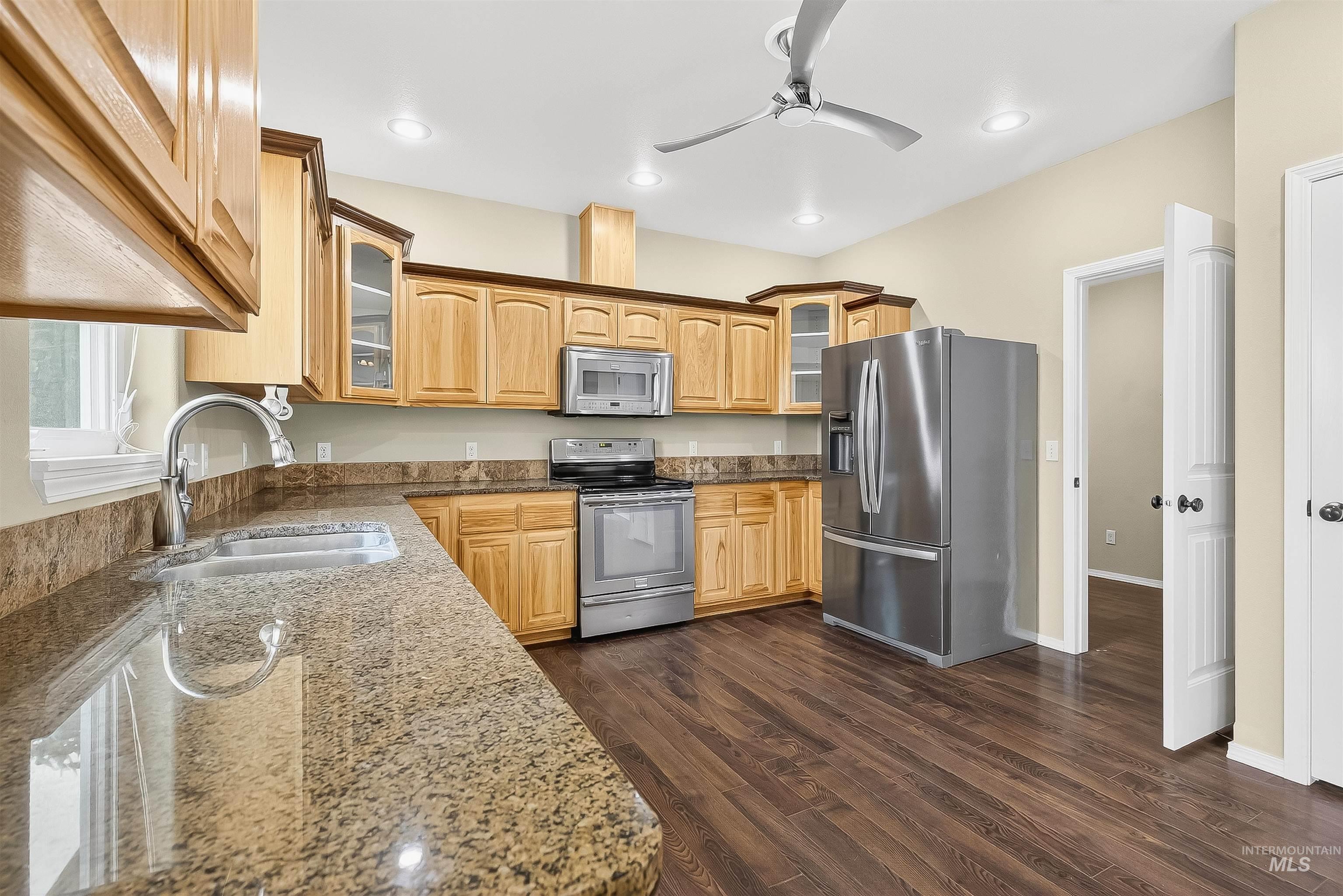 property viewer photo 10