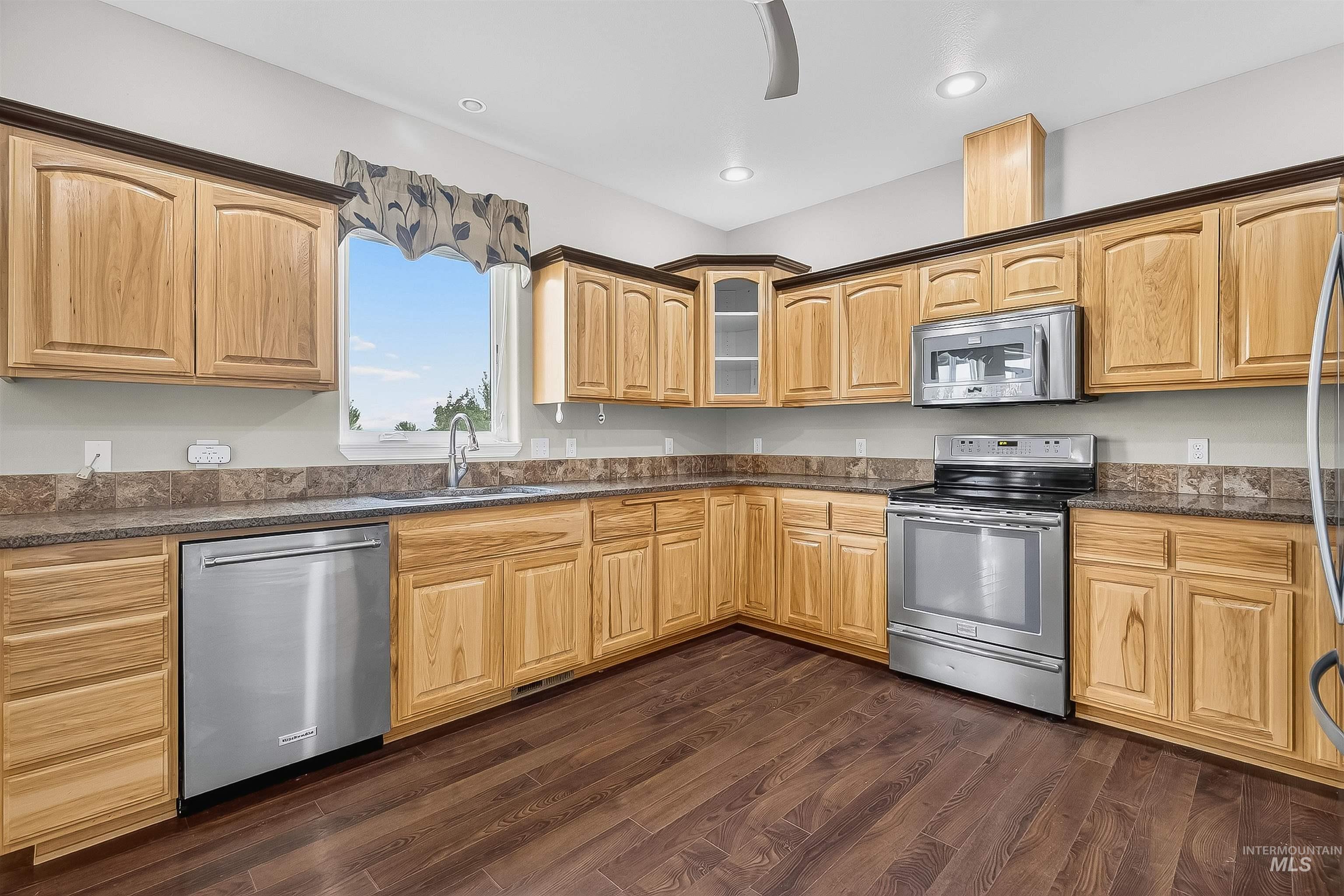 property viewer photo 11