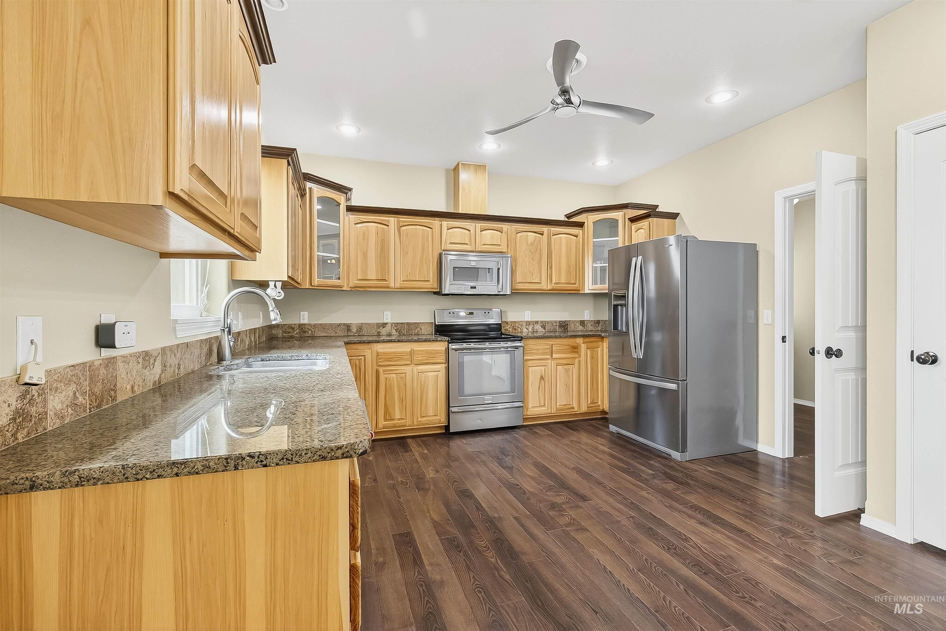 property viewer photo 12