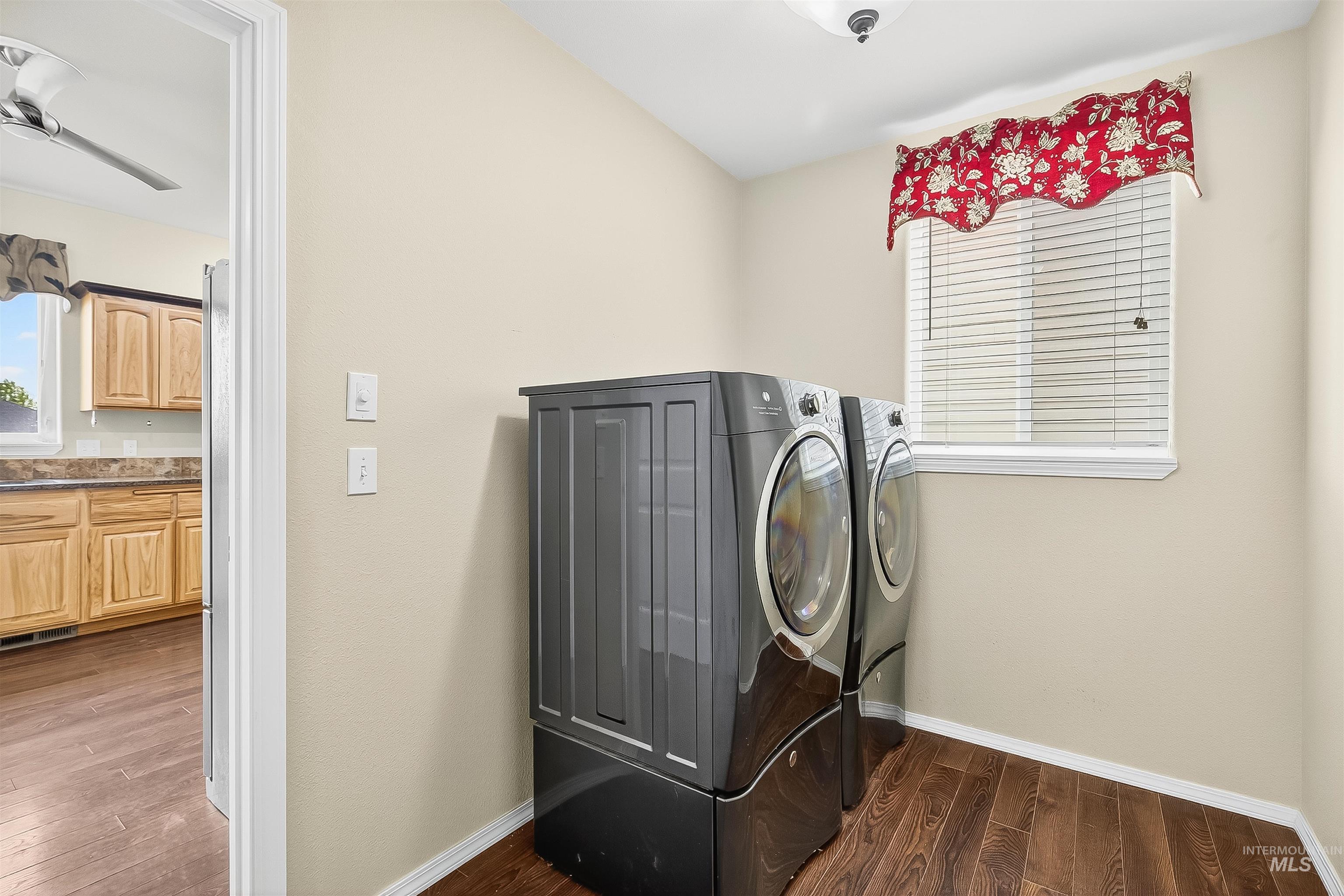 property viewer photo 26
