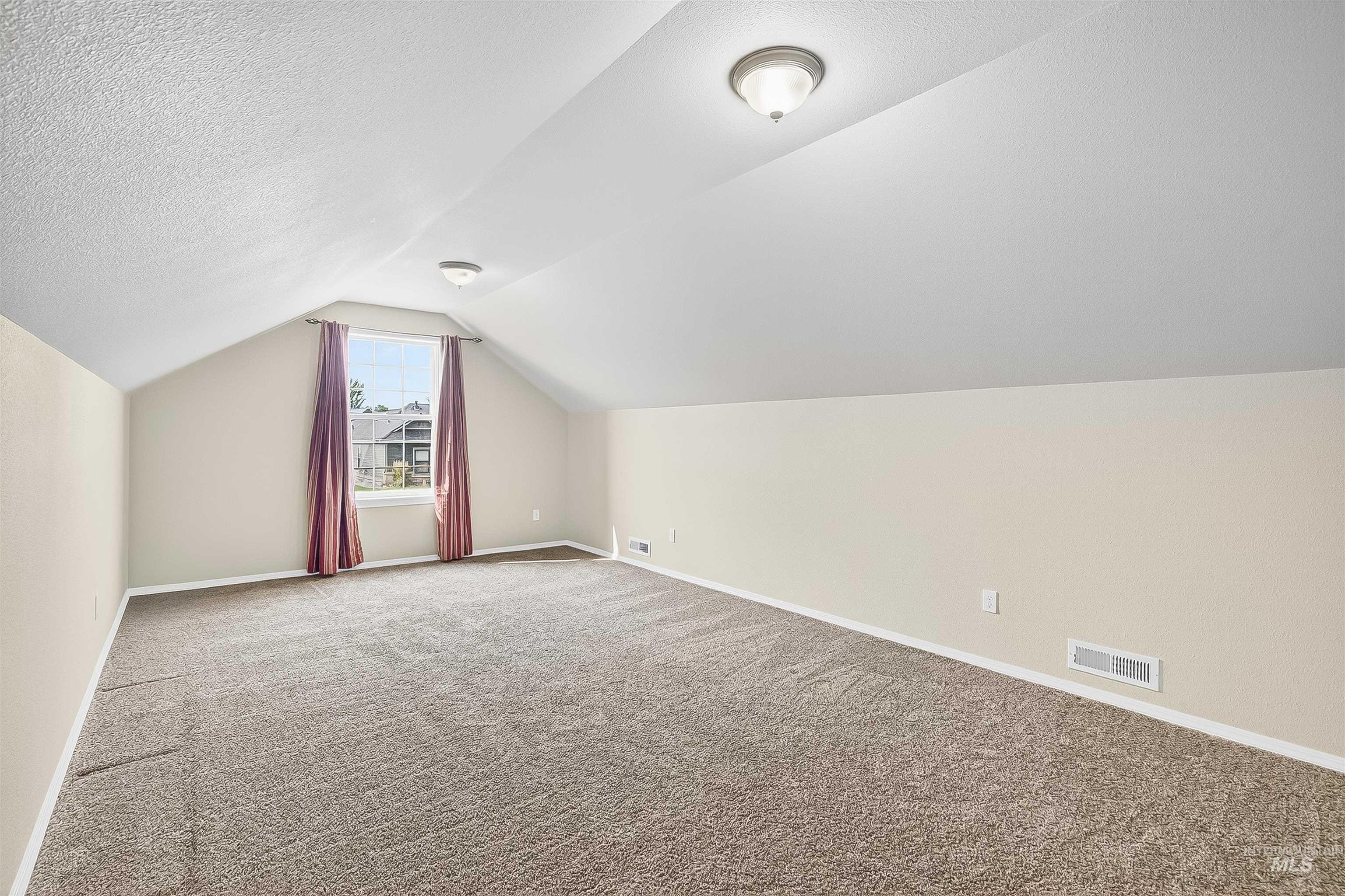 property viewer photo 31