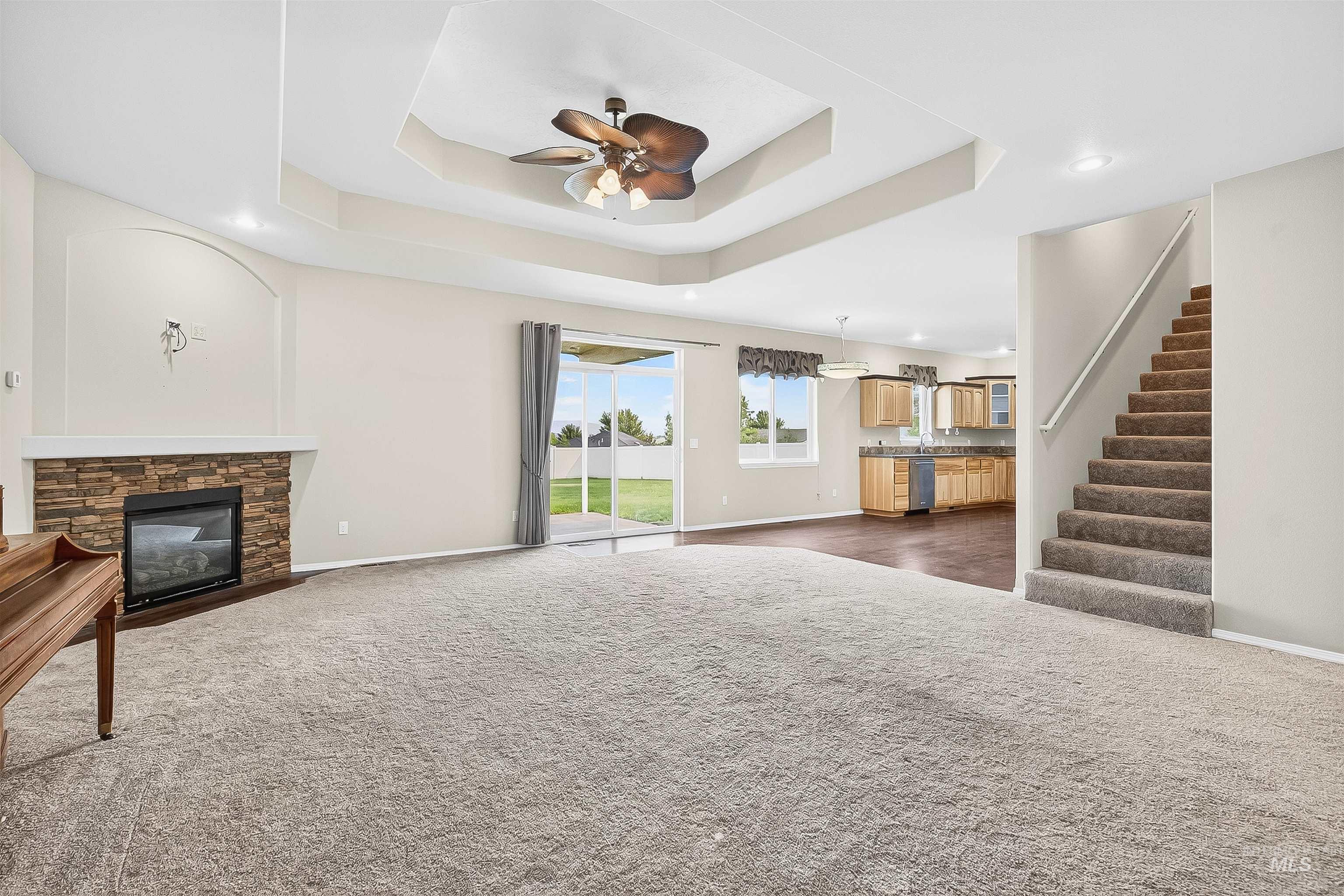 property viewer photo 7
