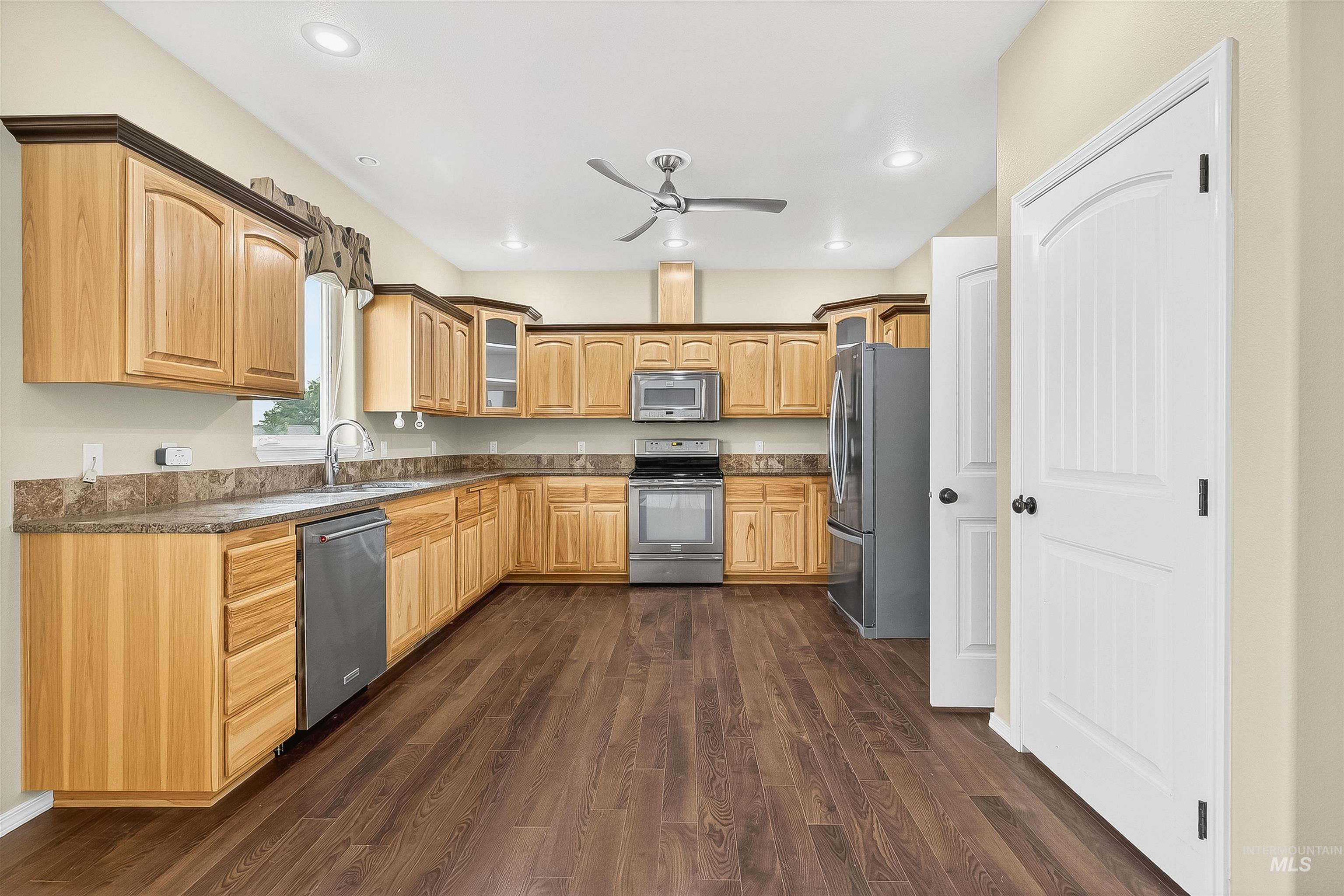 property viewer photo 9