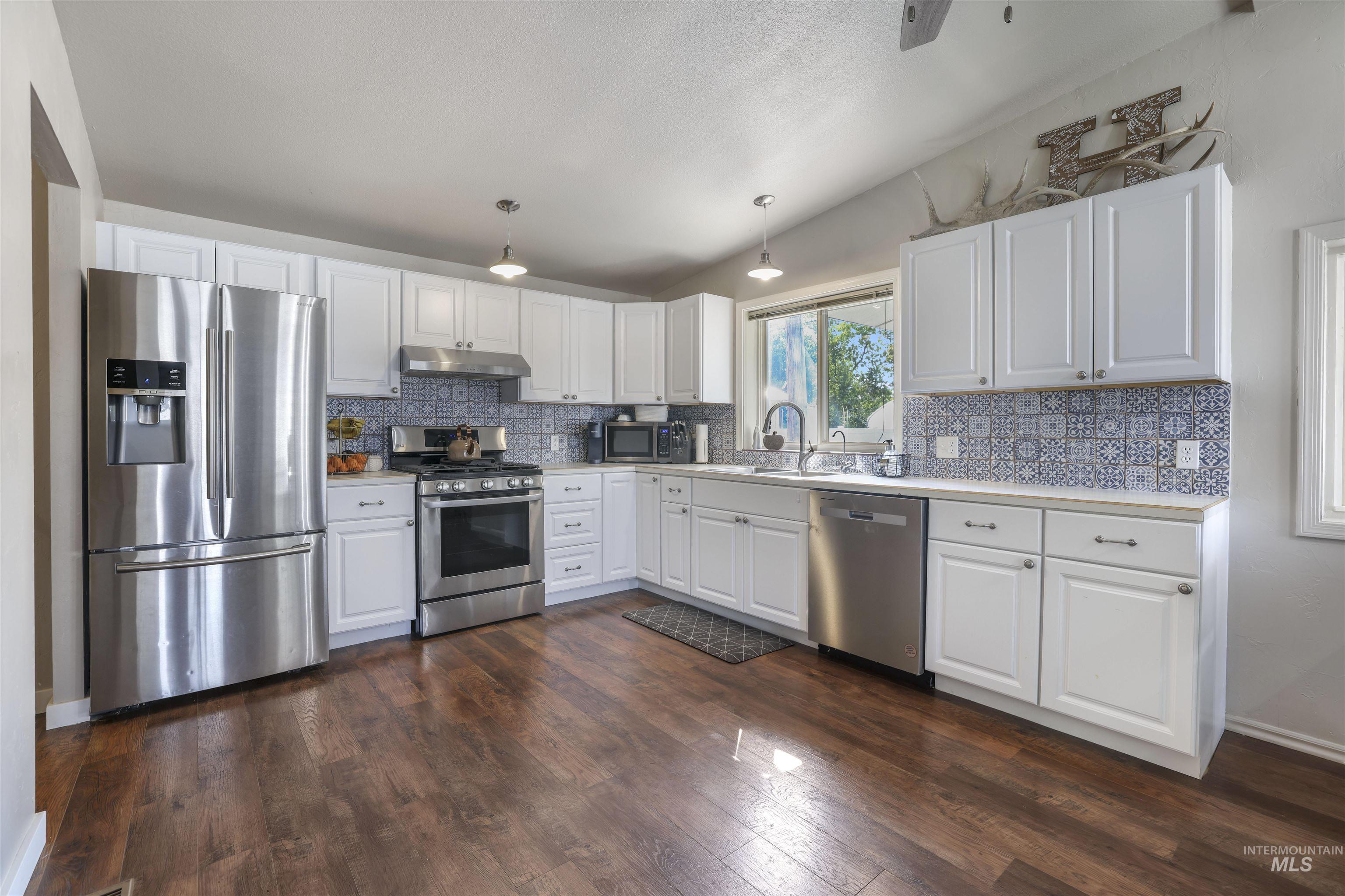 property viewer photo 10