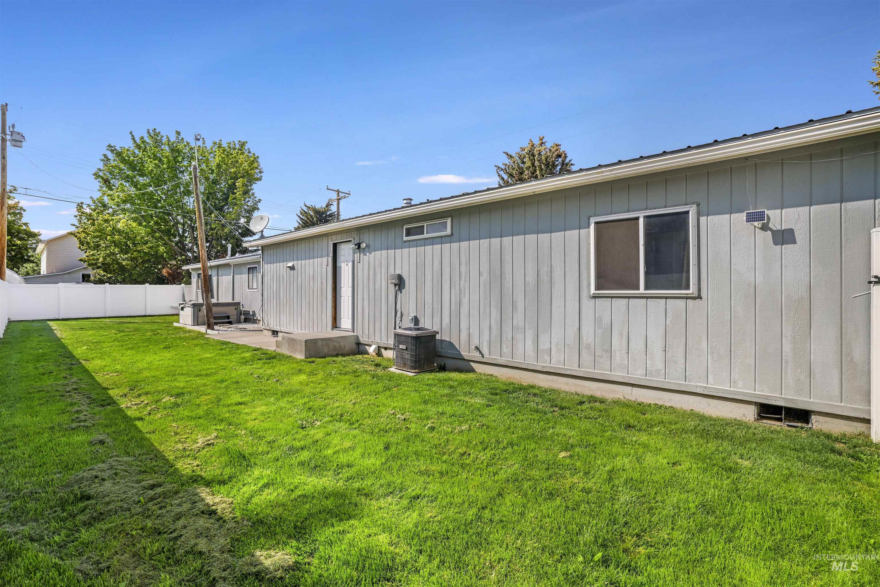 property viewer photo 30