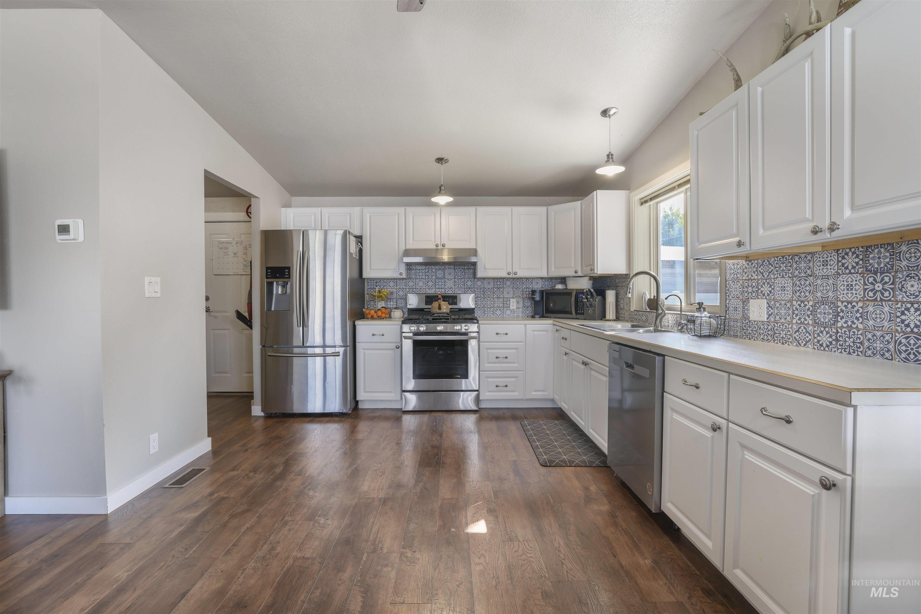 property viewer photo 9