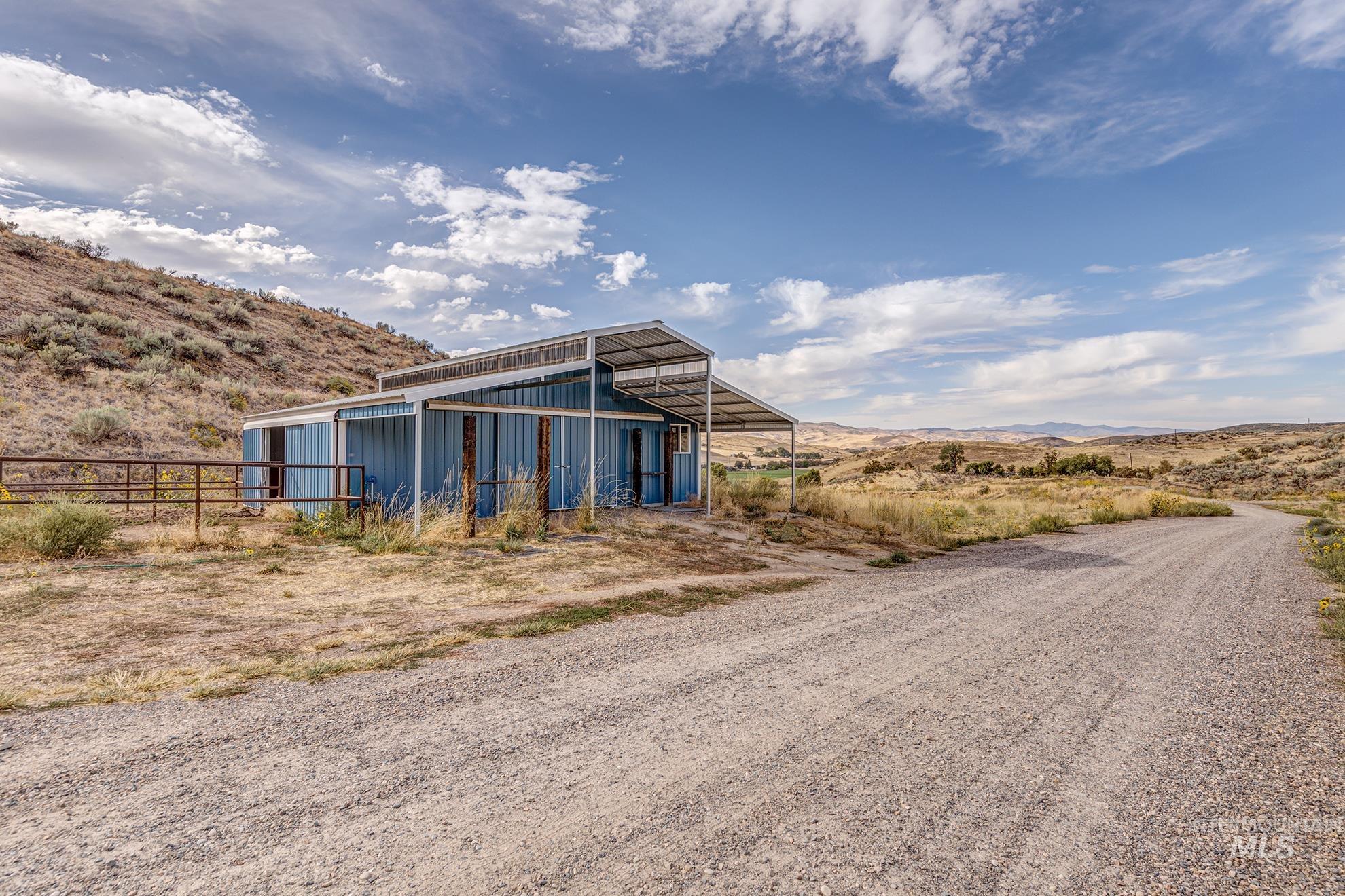 main property photo 38