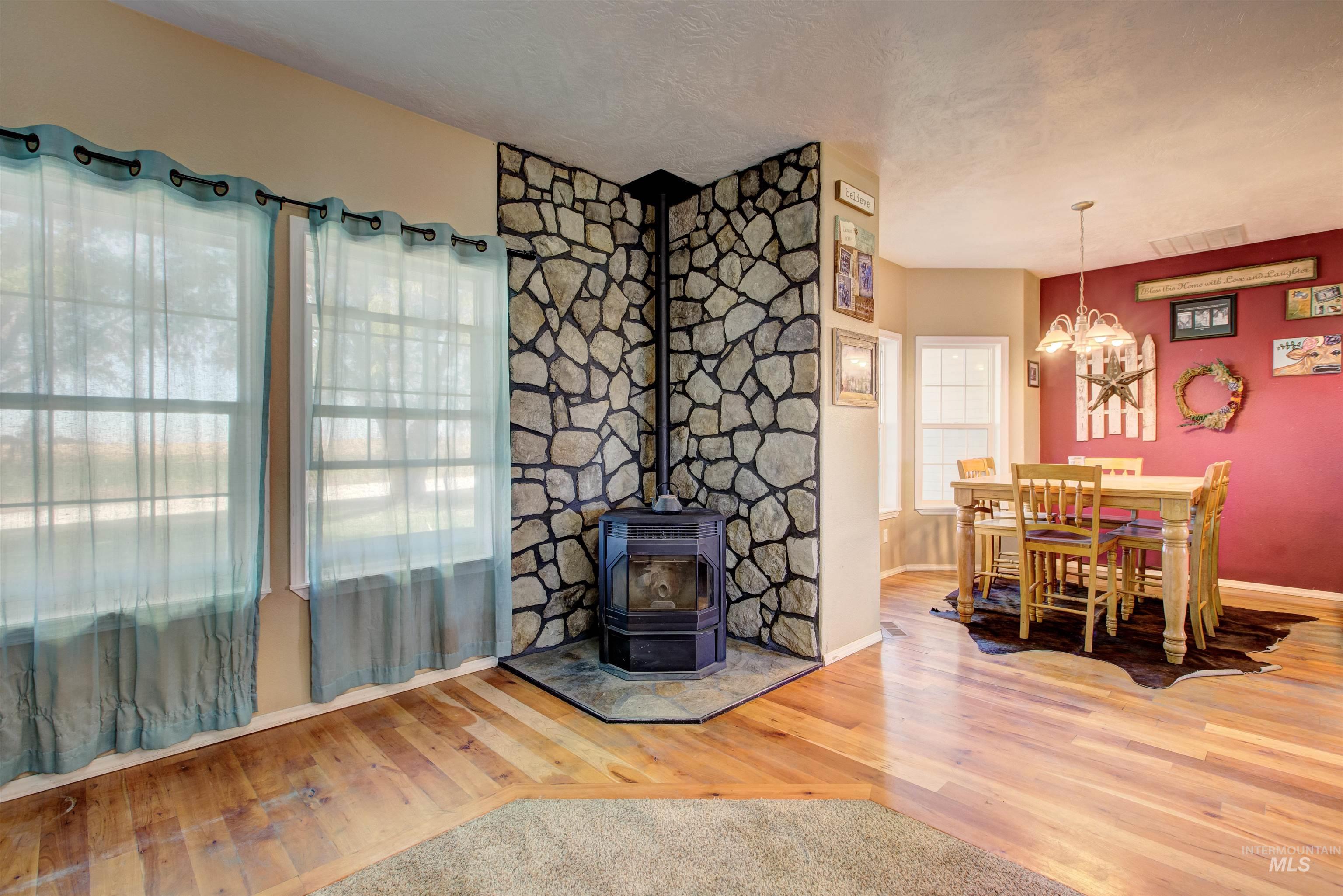 property viewer photo 10
