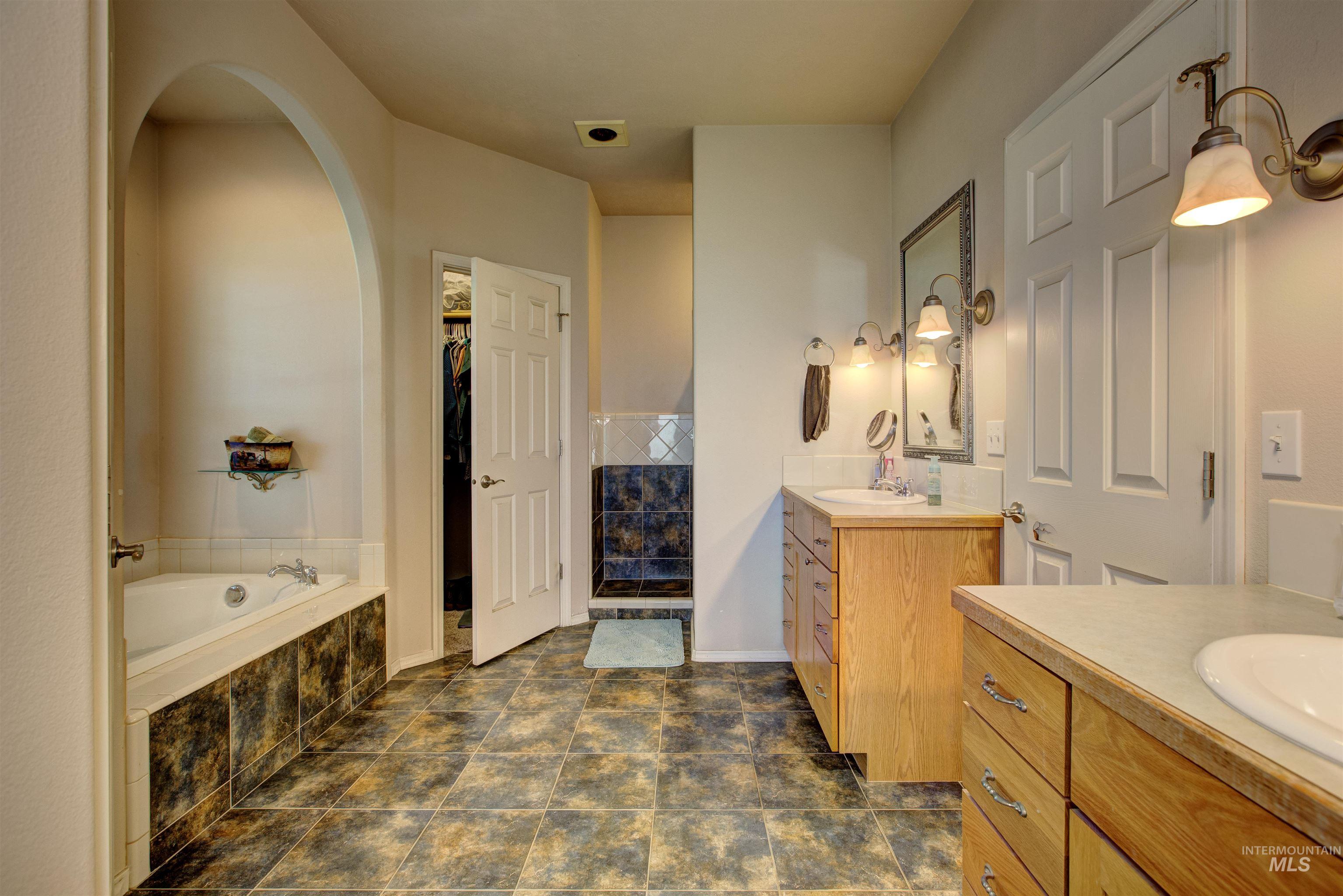 property viewer photo 22
