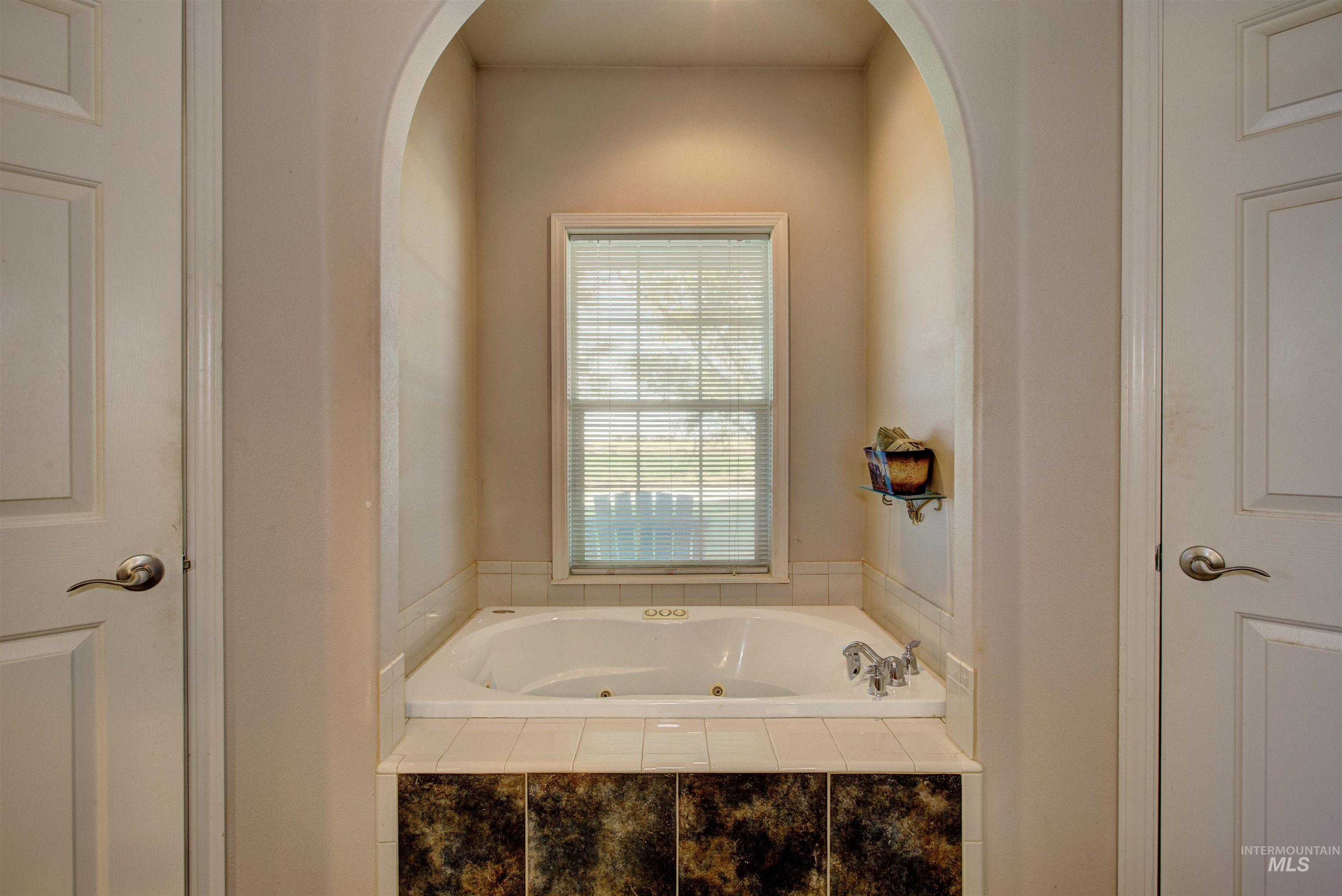 property viewer photo 23