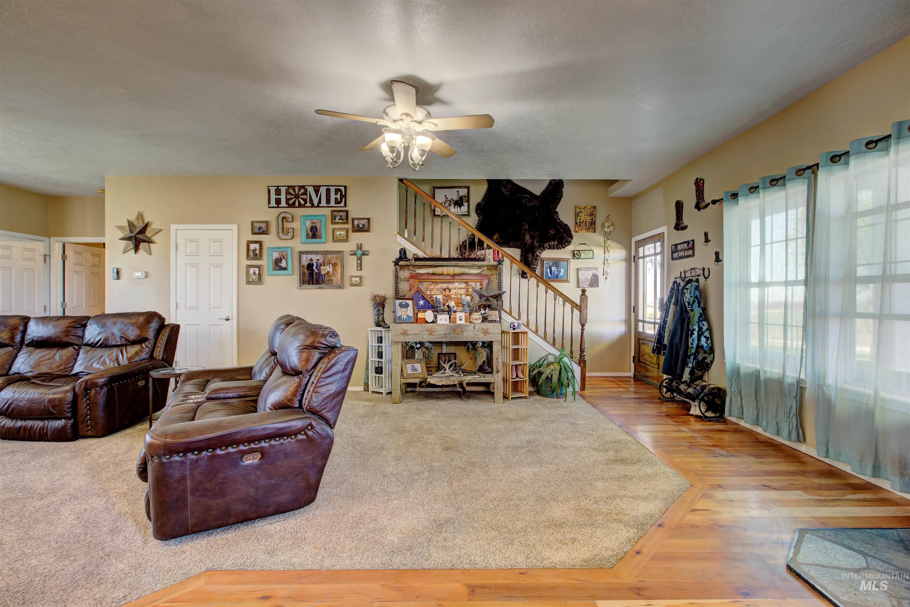 property viewer photo 5