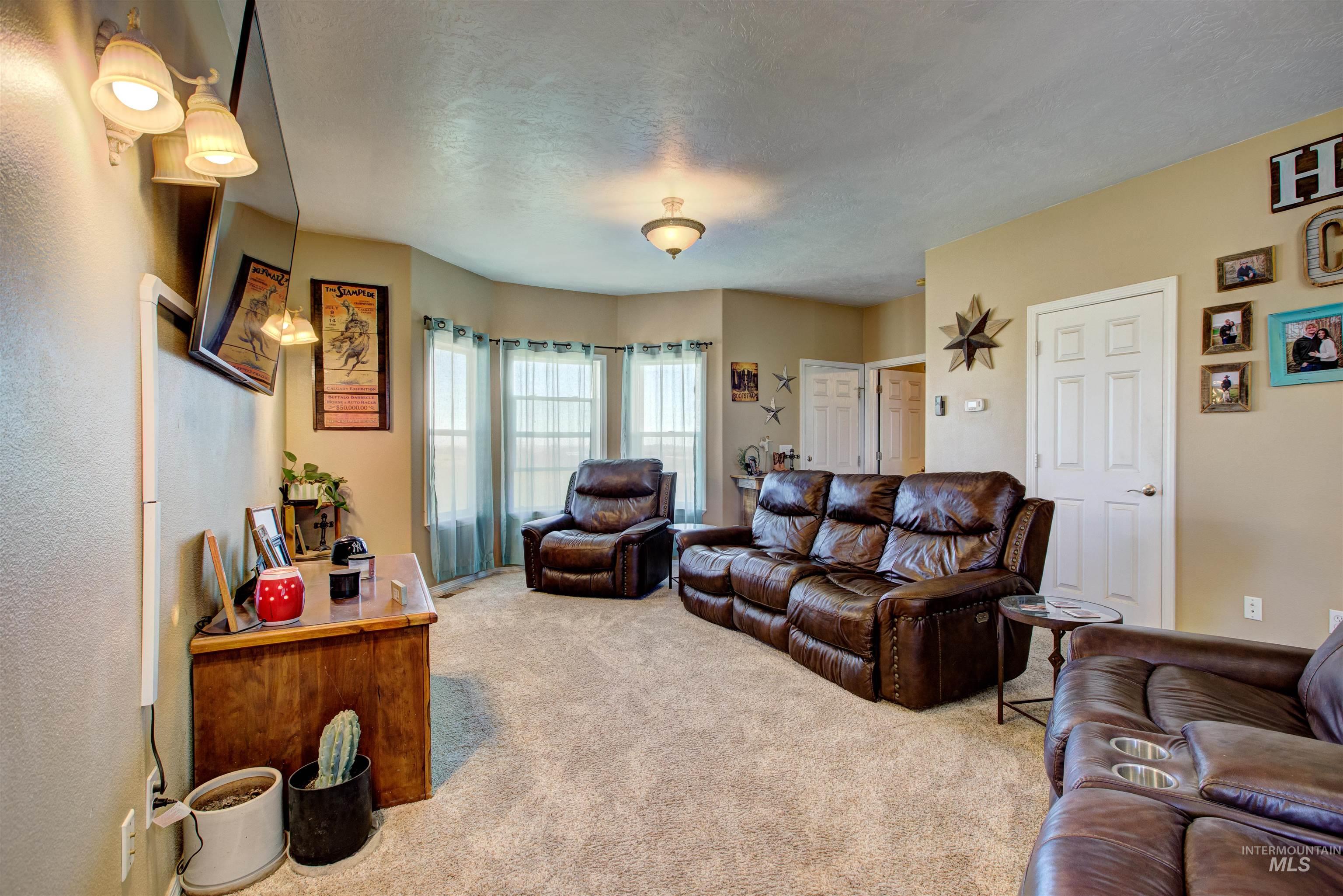 property viewer photo 7