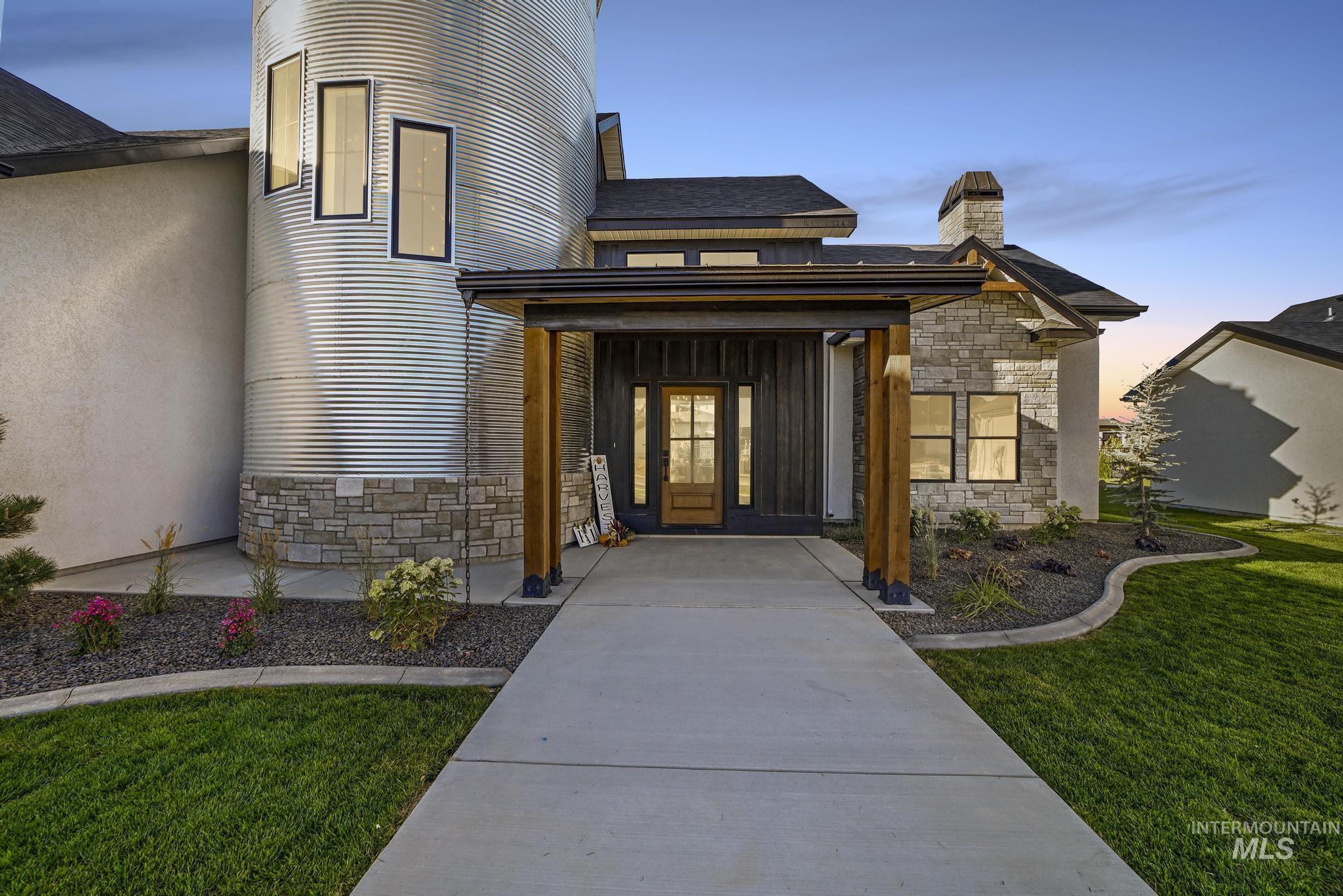 main property photo 3
