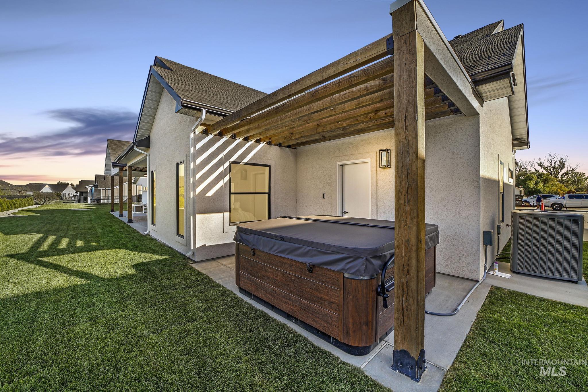 main property photo 45
