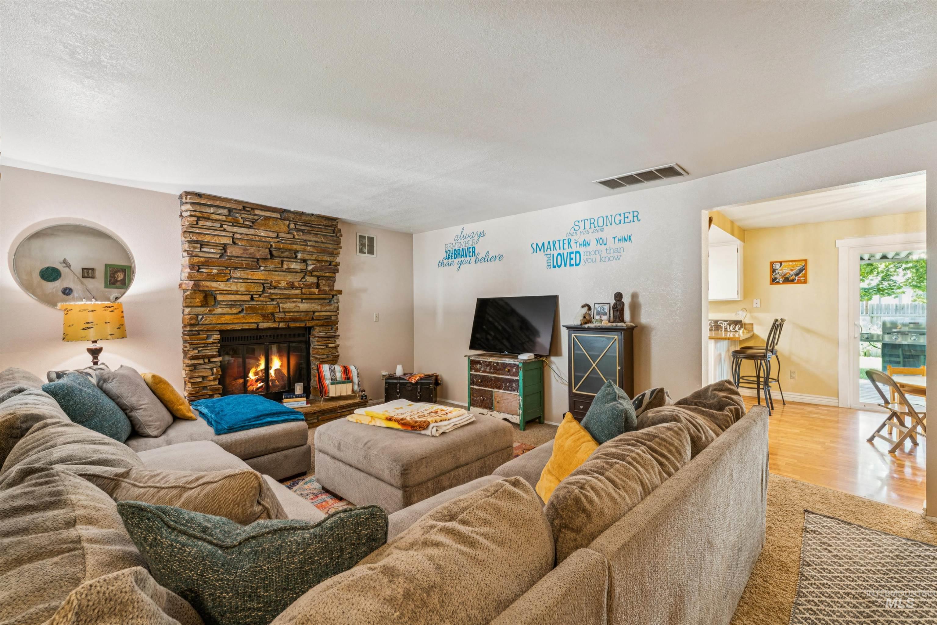 property viewer photo 11