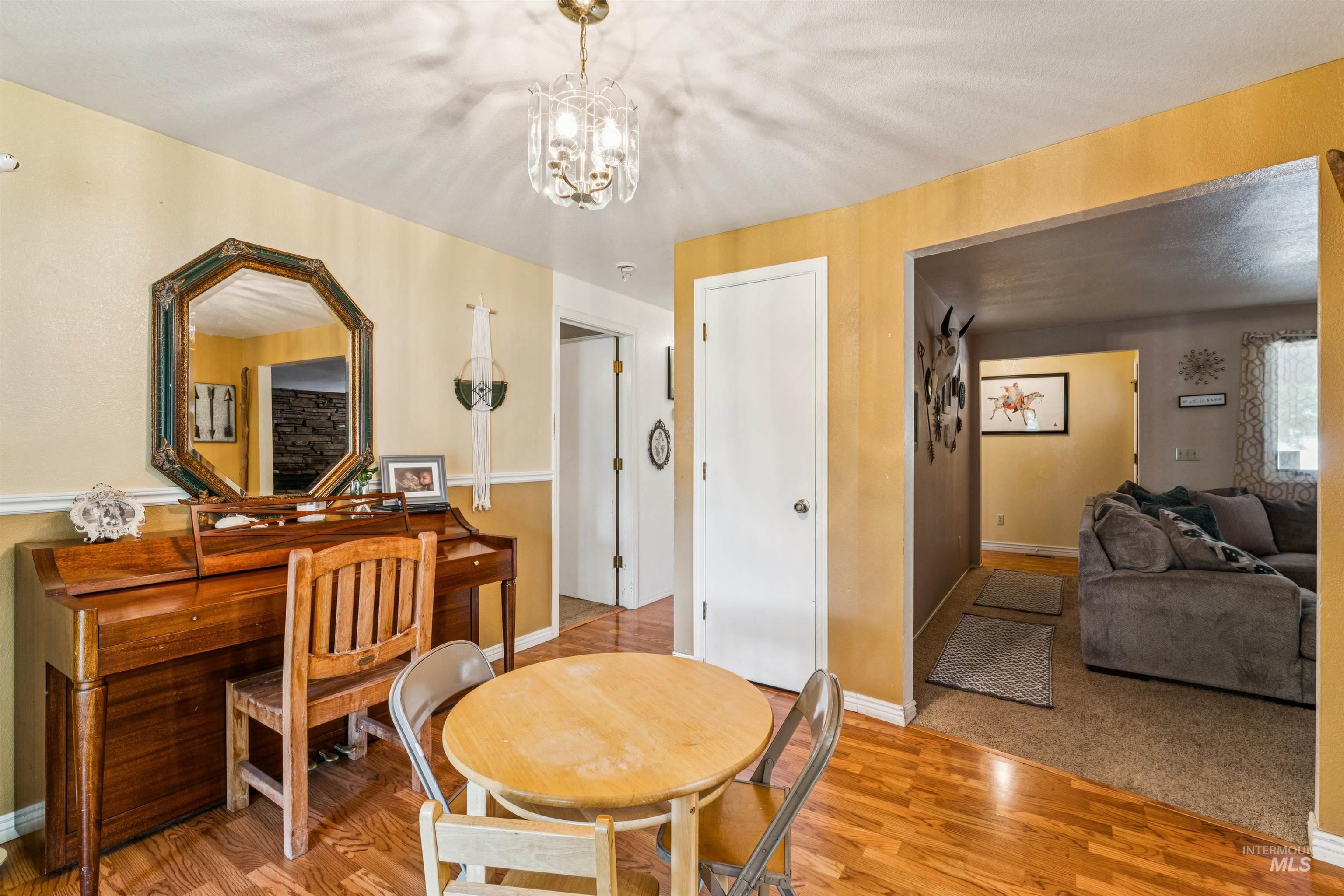 property viewer photo 15