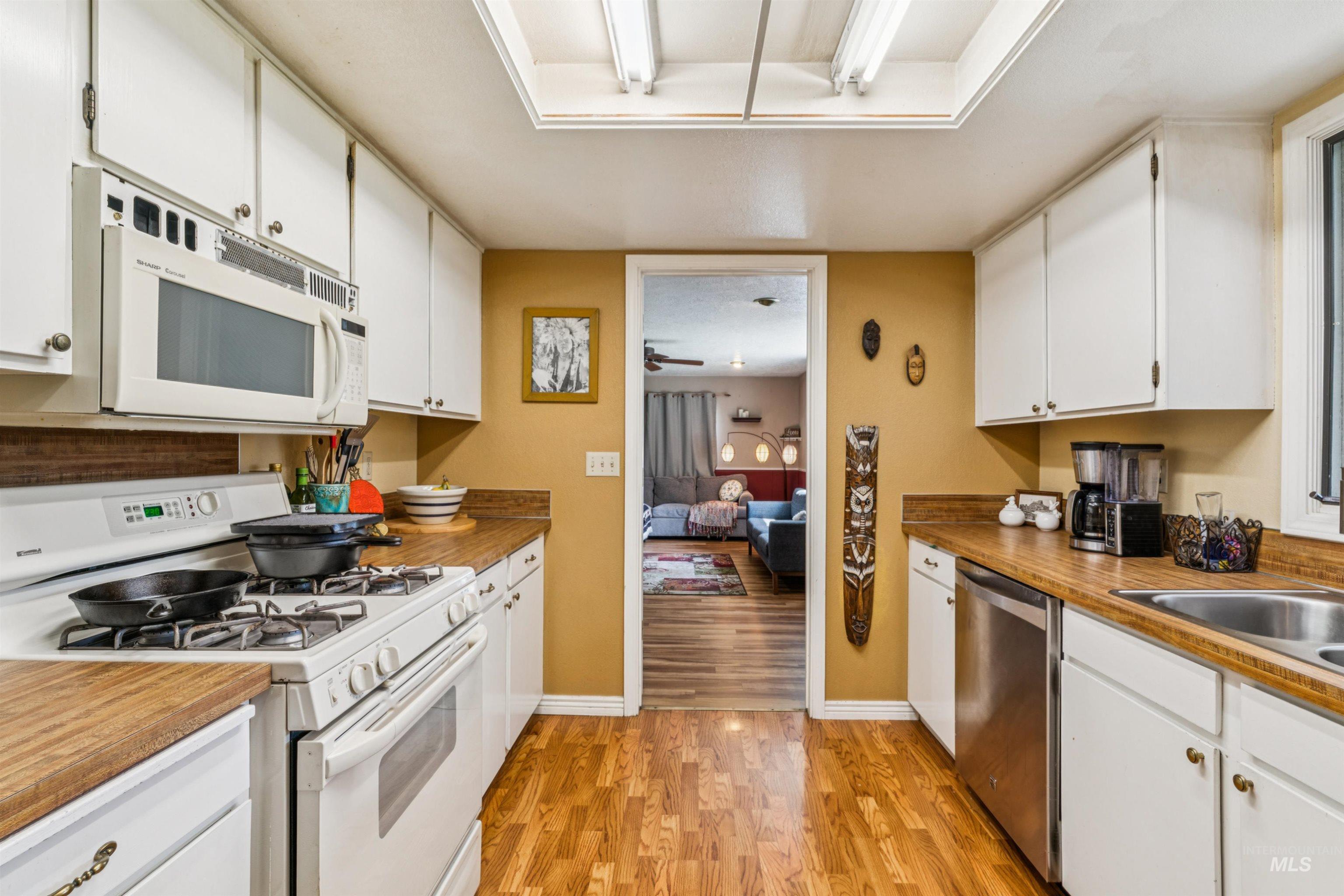 property viewer photo 20