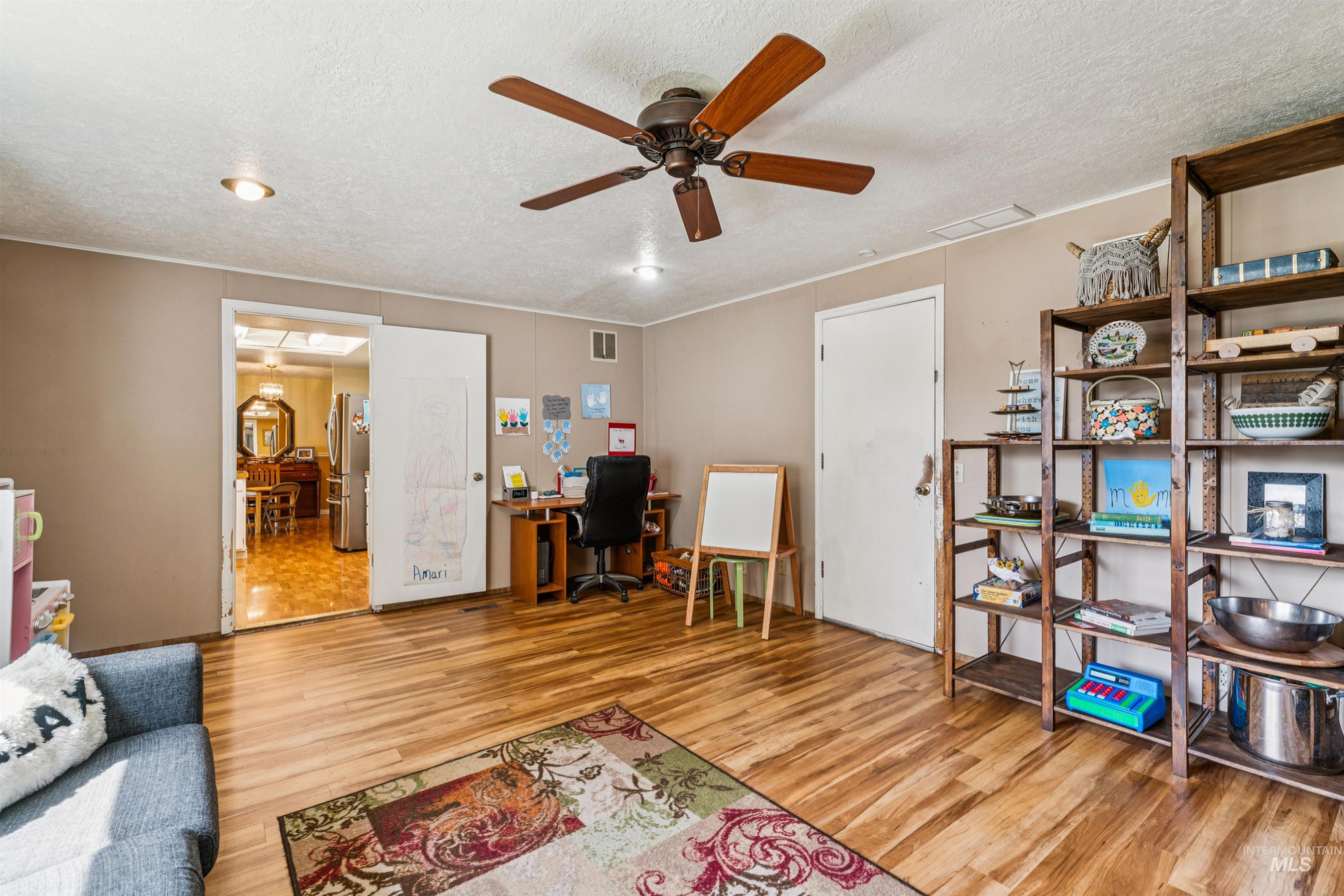 property viewer photo 25