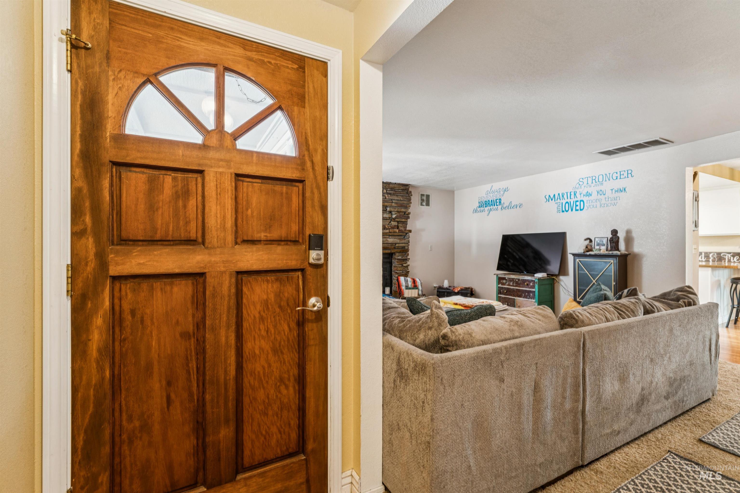 property viewer photo 9