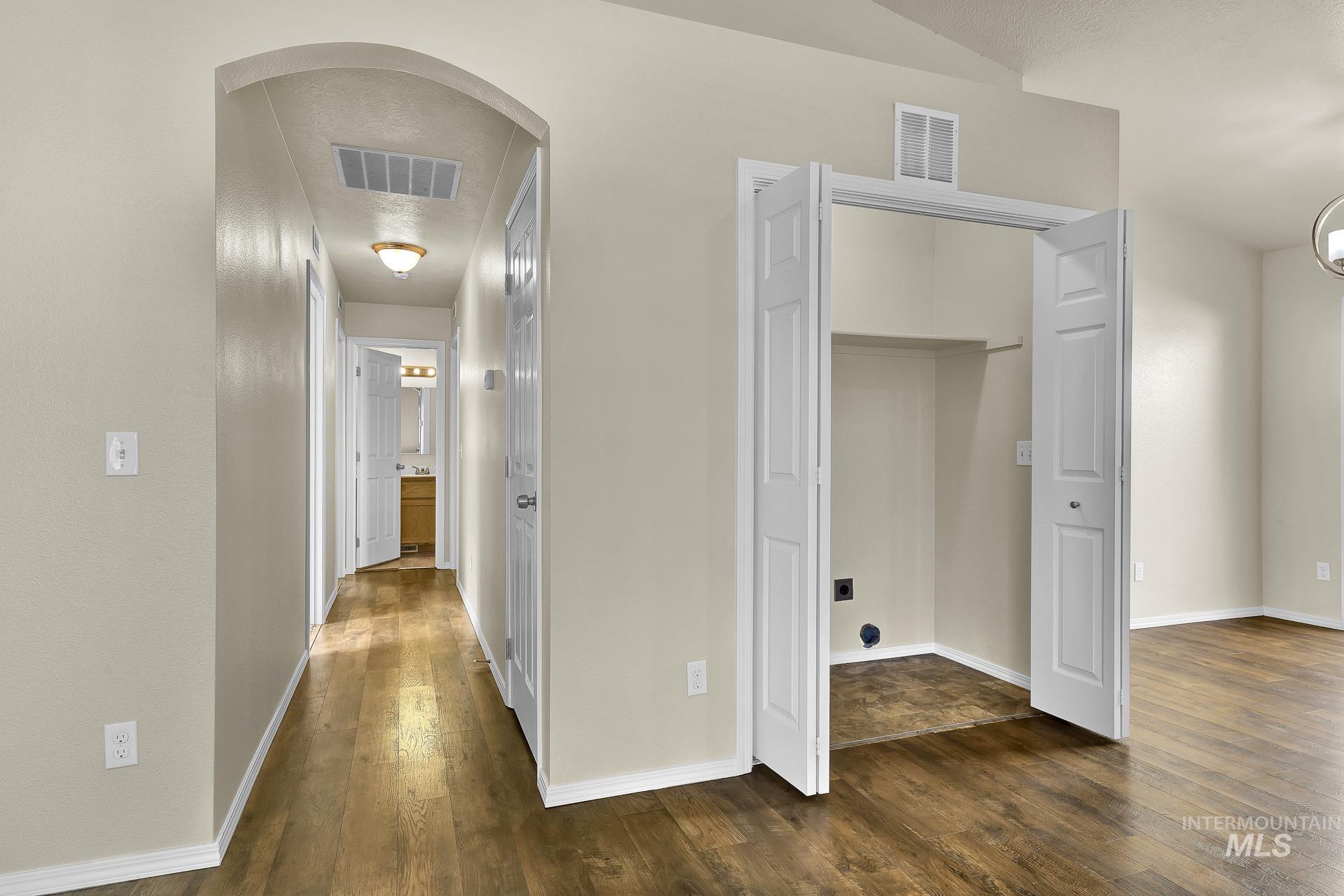 property viewer photo 11