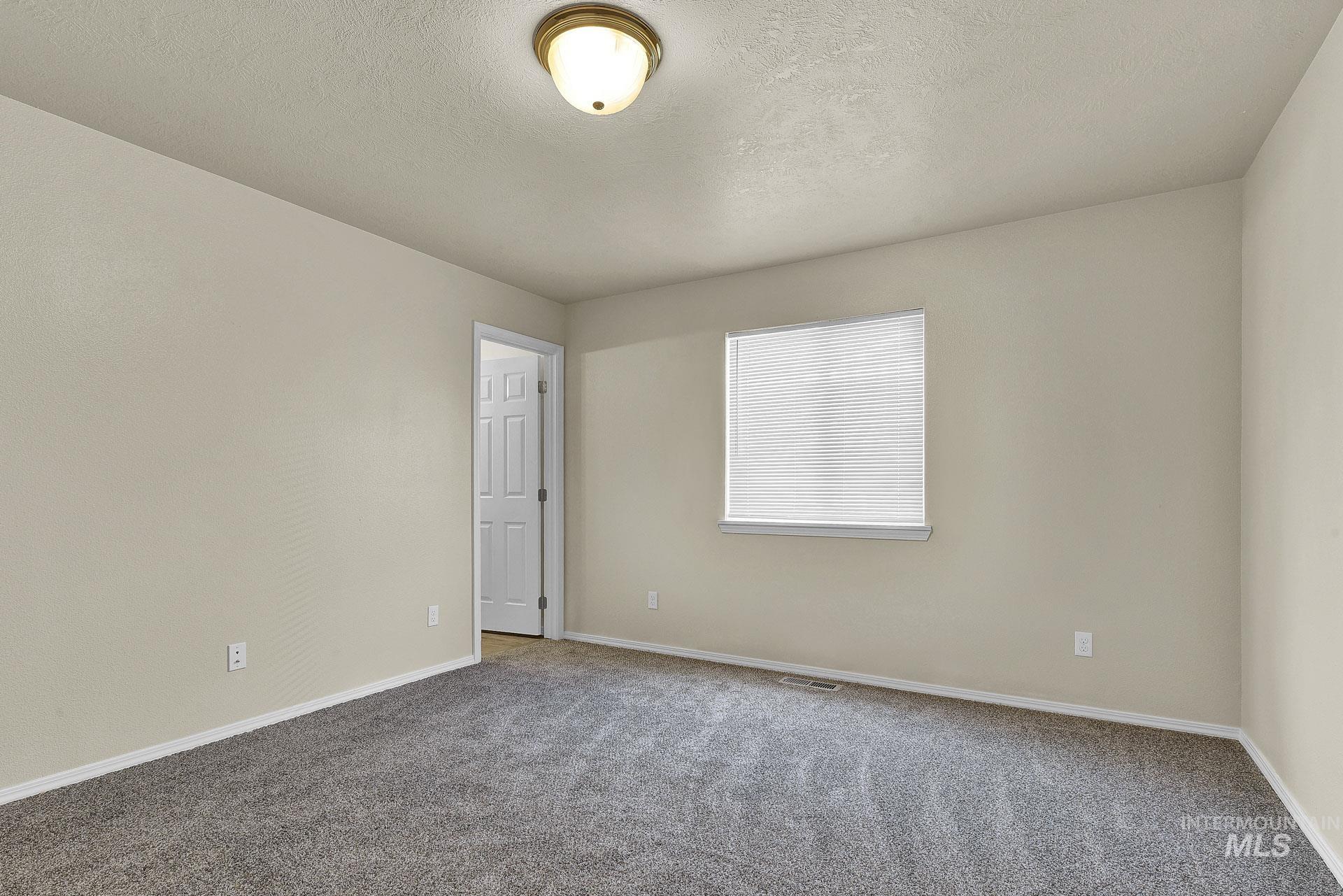 property viewer photo 12