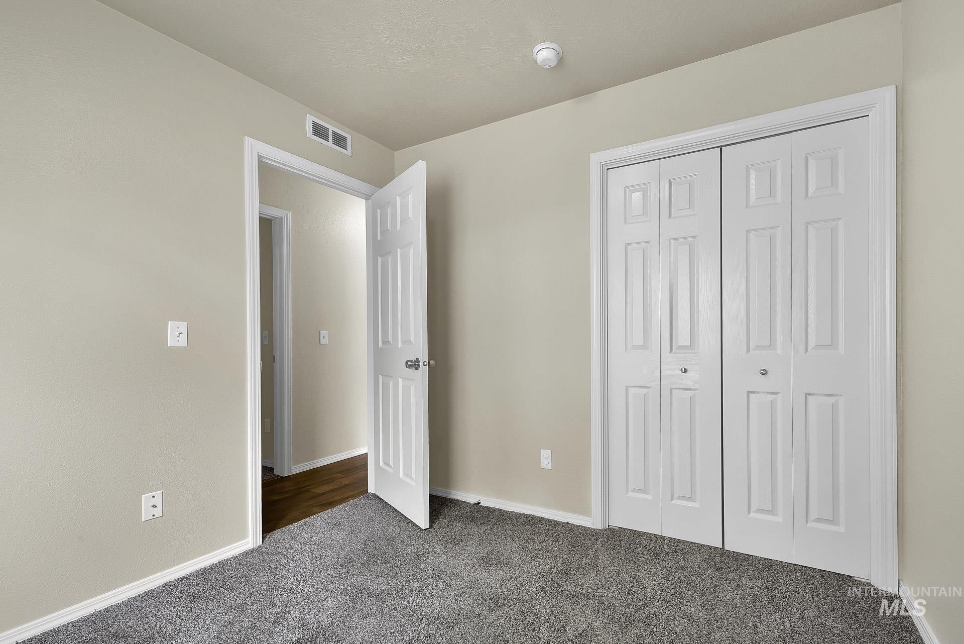property viewer photo 17