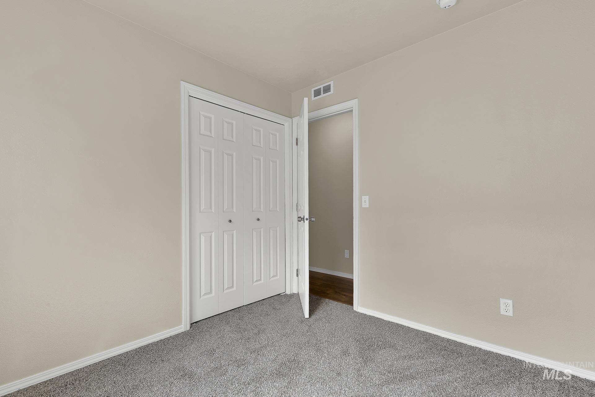 property viewer photo 19