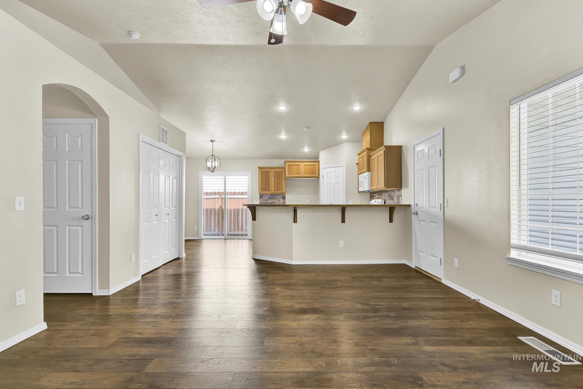 property viewer photo 2