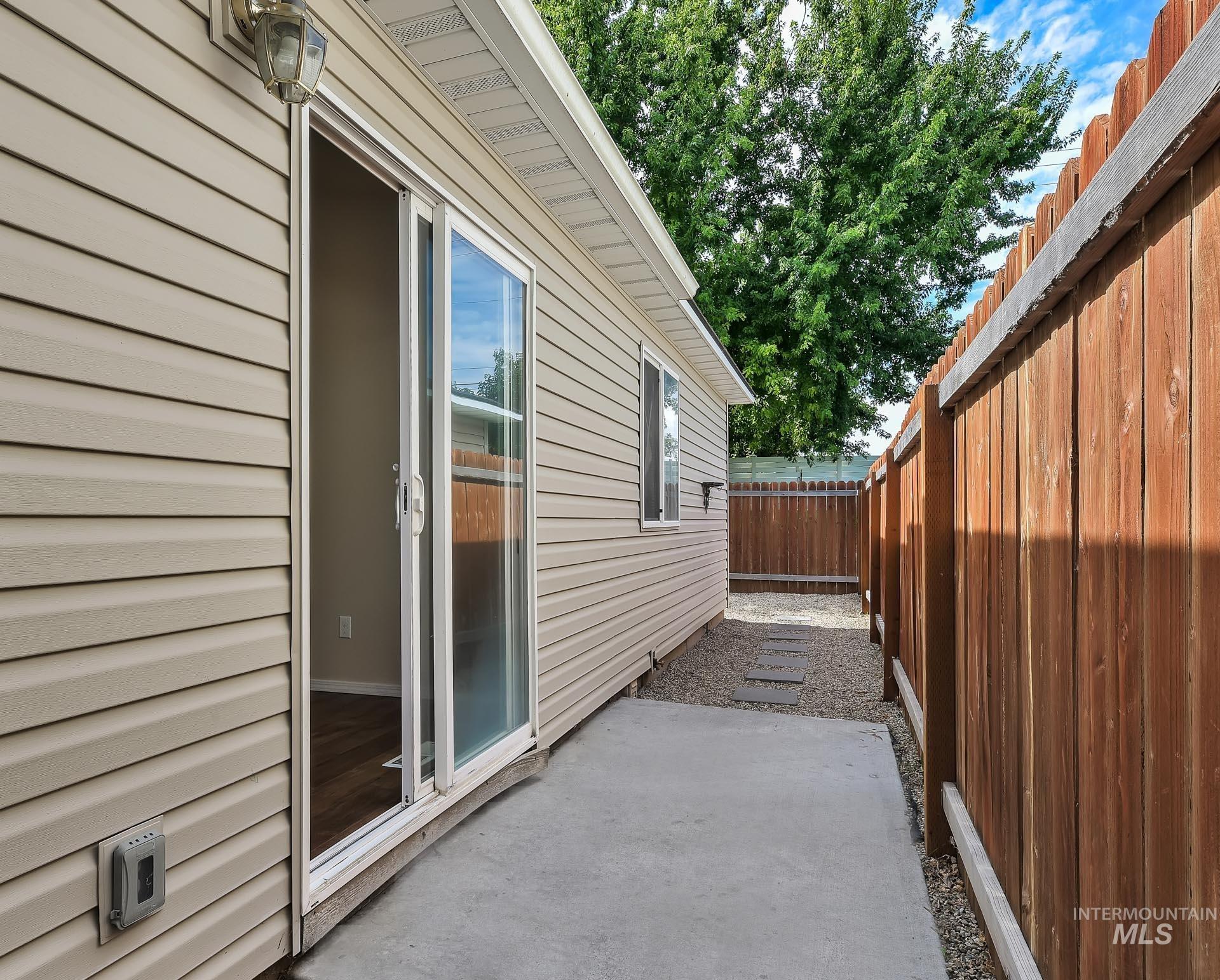 property viewer photo 21