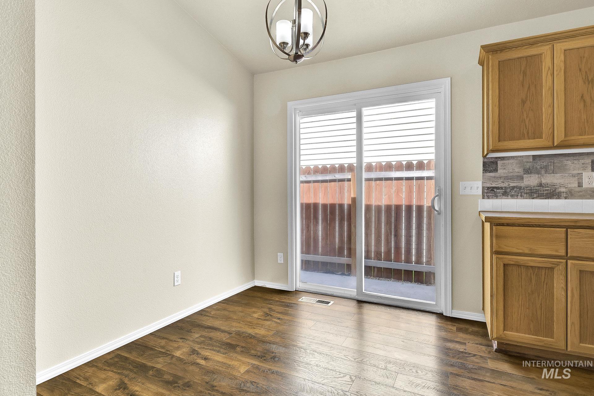 property viewer photo 6