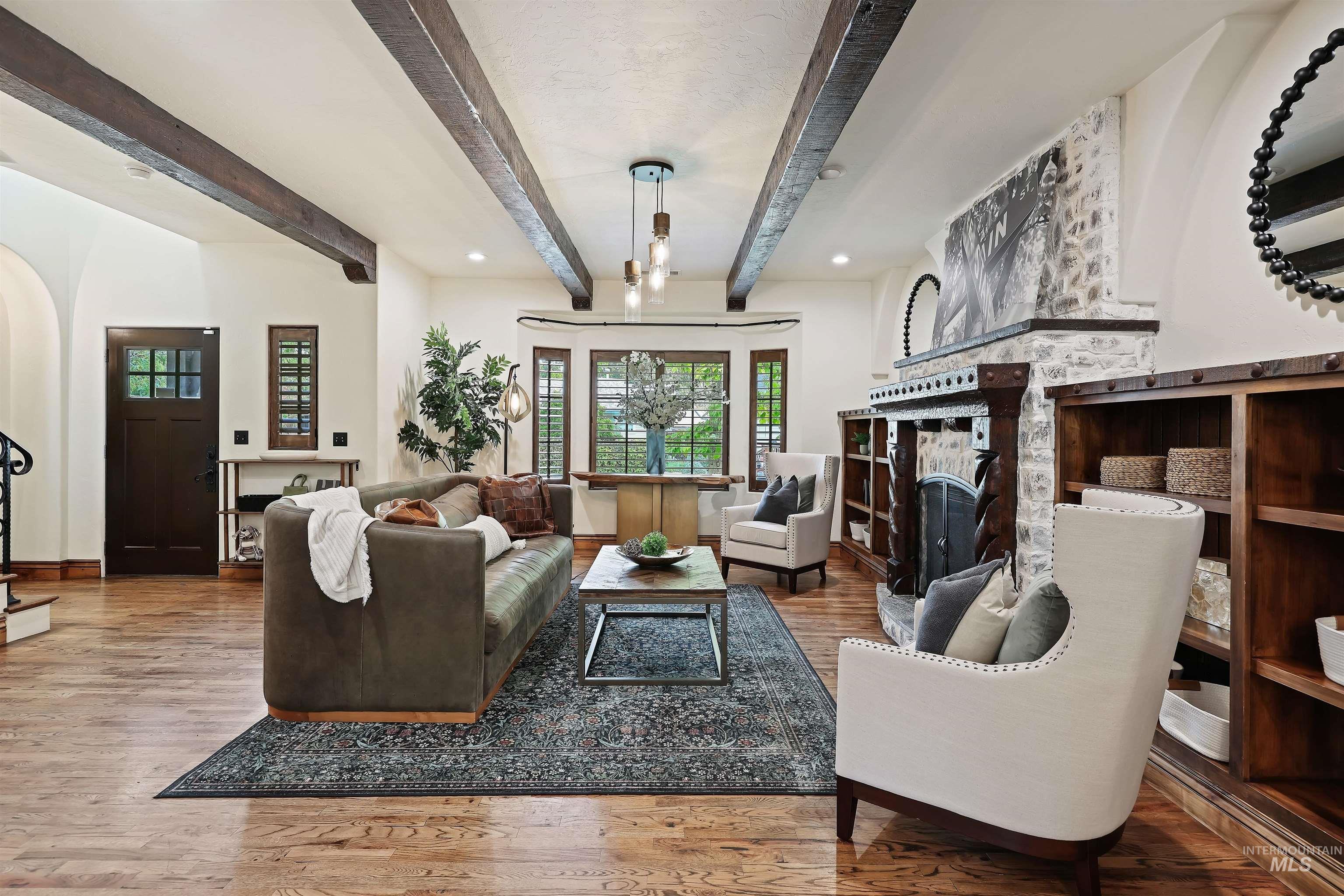 main property photo 2