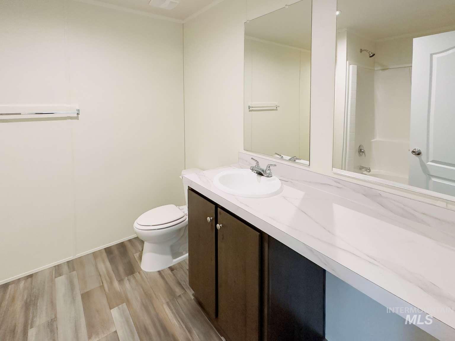property viewer photo 12