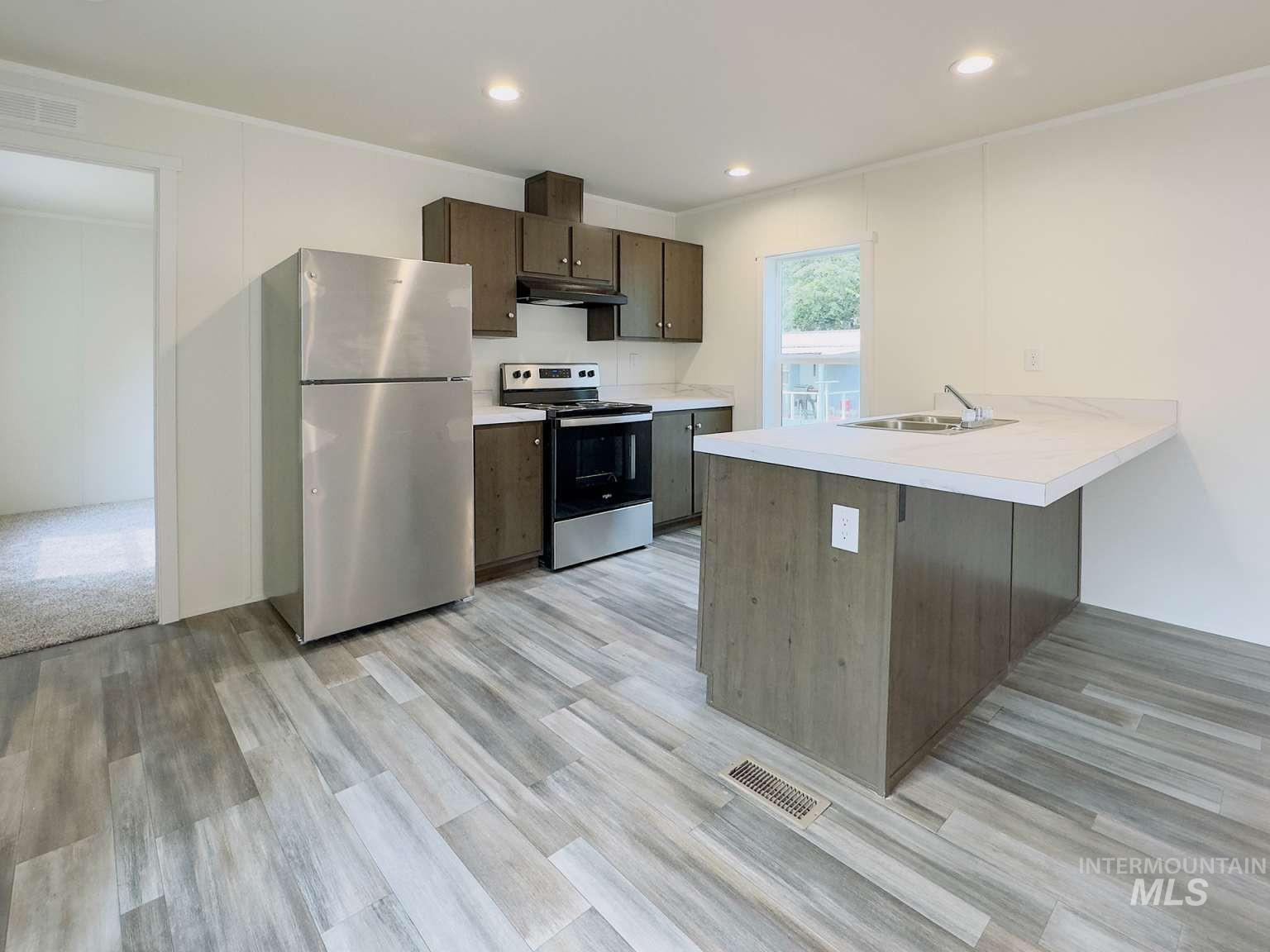 property viewer photo 2